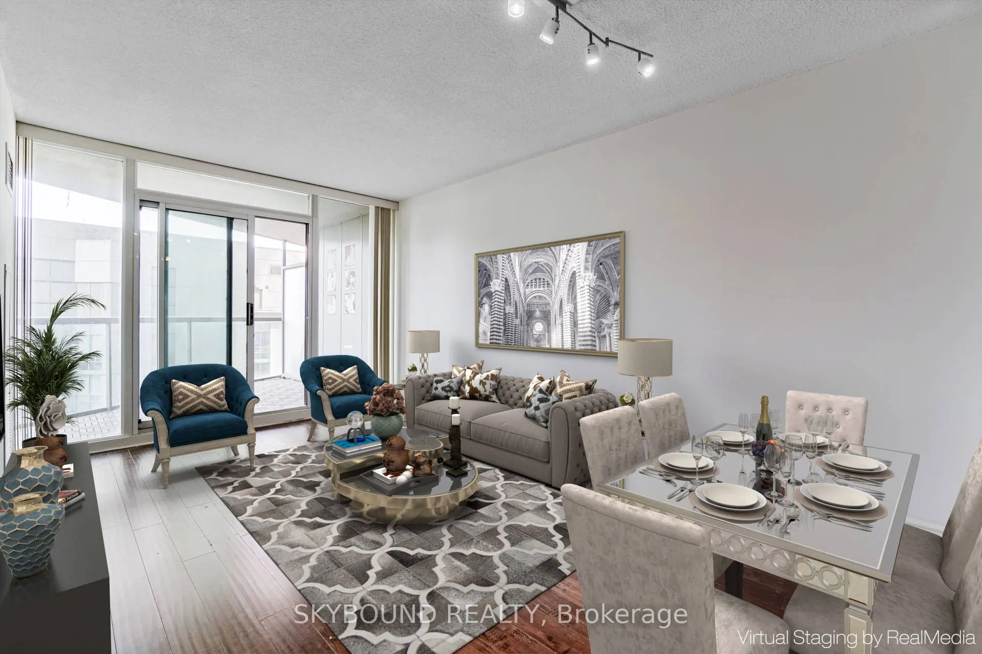 30 Grand Trunk Crescent, #2015
