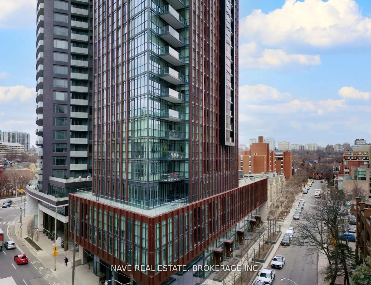 32 Davenport Road E, #1905