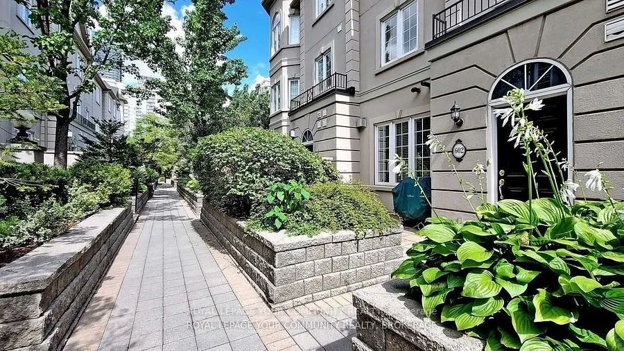 18 Everson Avenue, #602