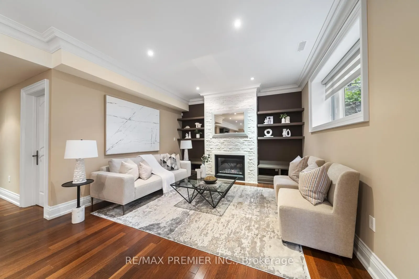 117 Upper Canada Drive