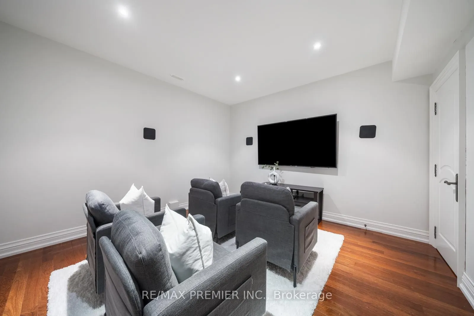 117 Upper Canada Drive
