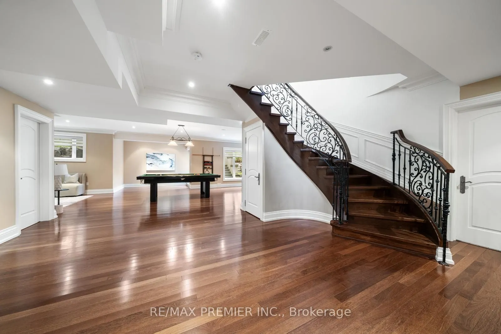 117 Upper Canada Drive