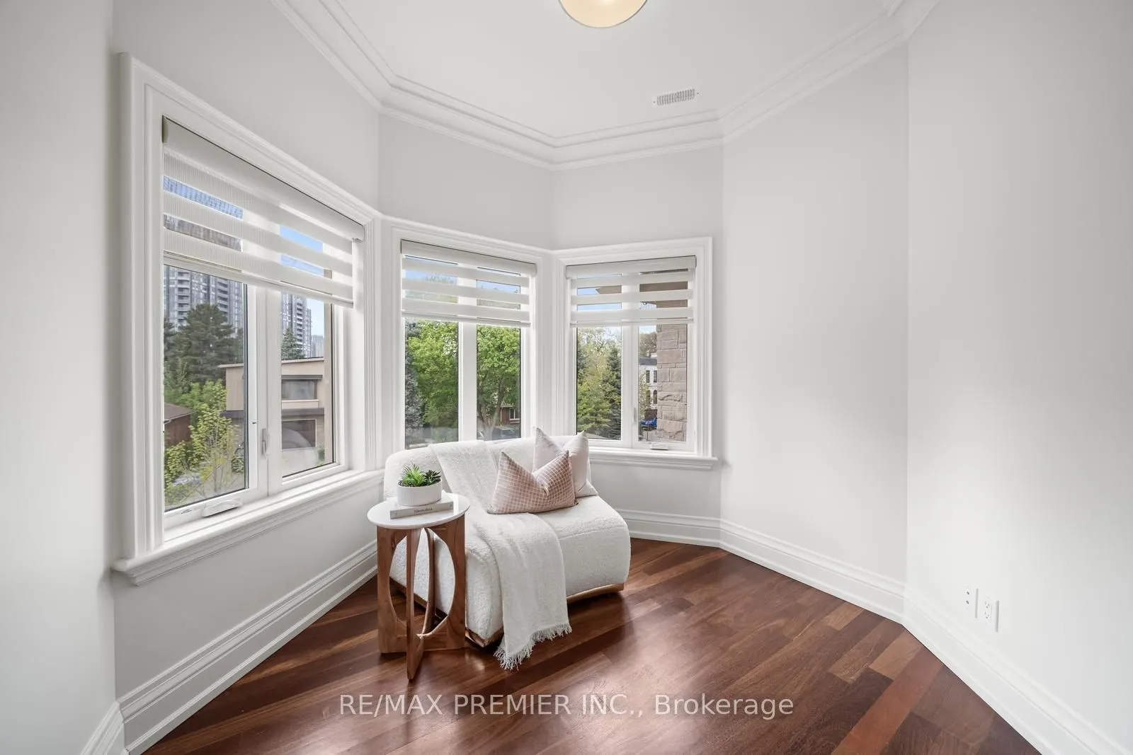 117 Upper Canada Drive
