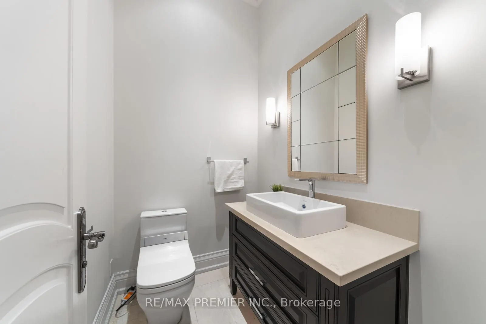 117 Upper Canada Drive