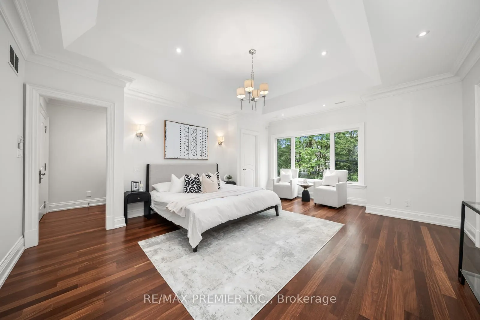 117 Upper Canada Drive