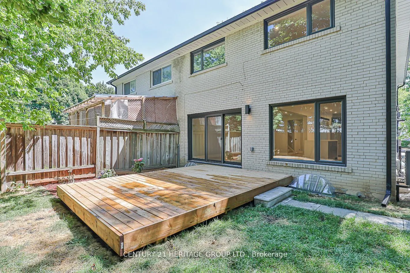 92 Tanjoe Crescent