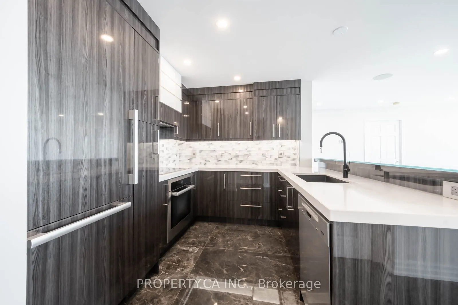 5508 Yonge Street, #PH02