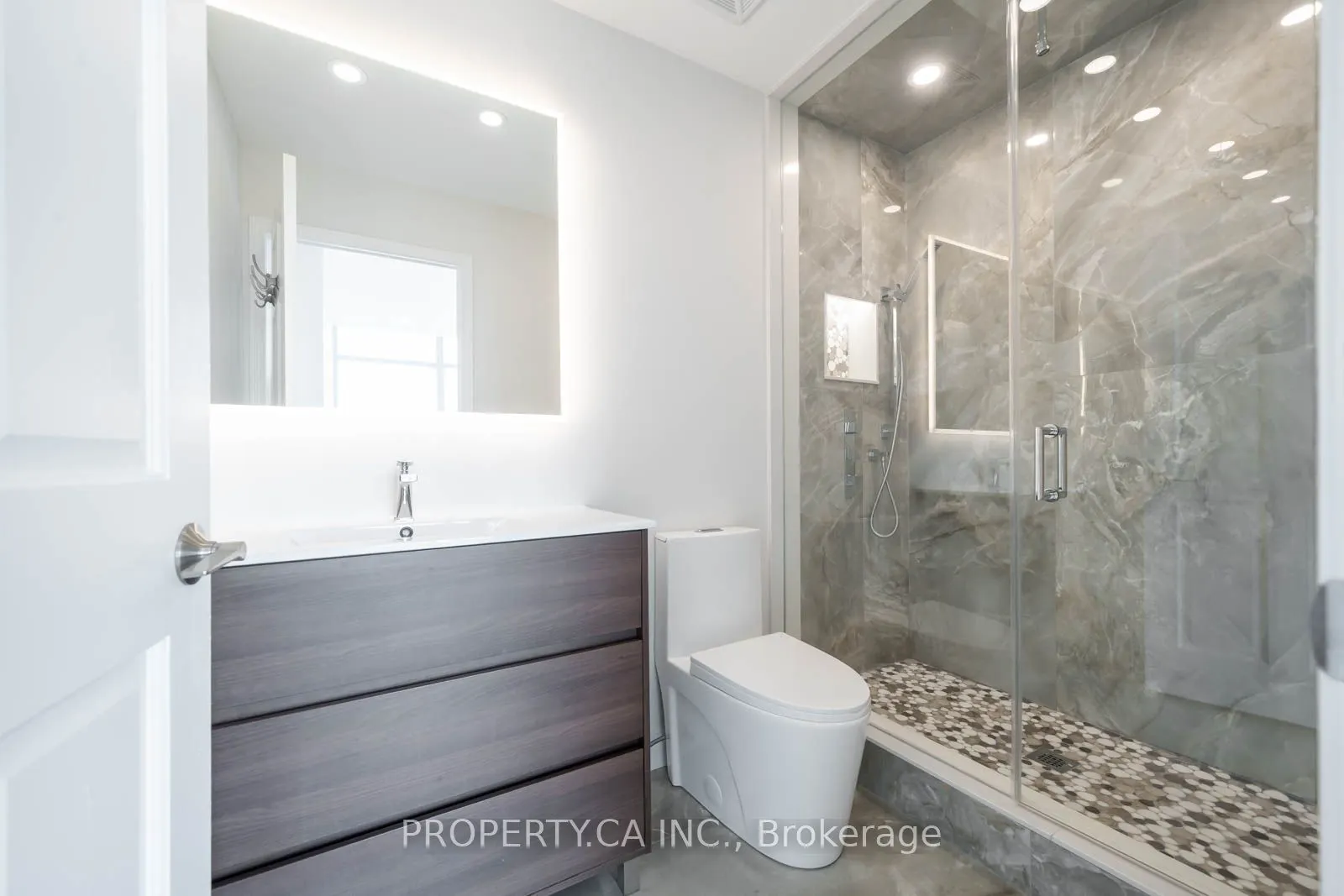 5508 Yonge Street, #PH02