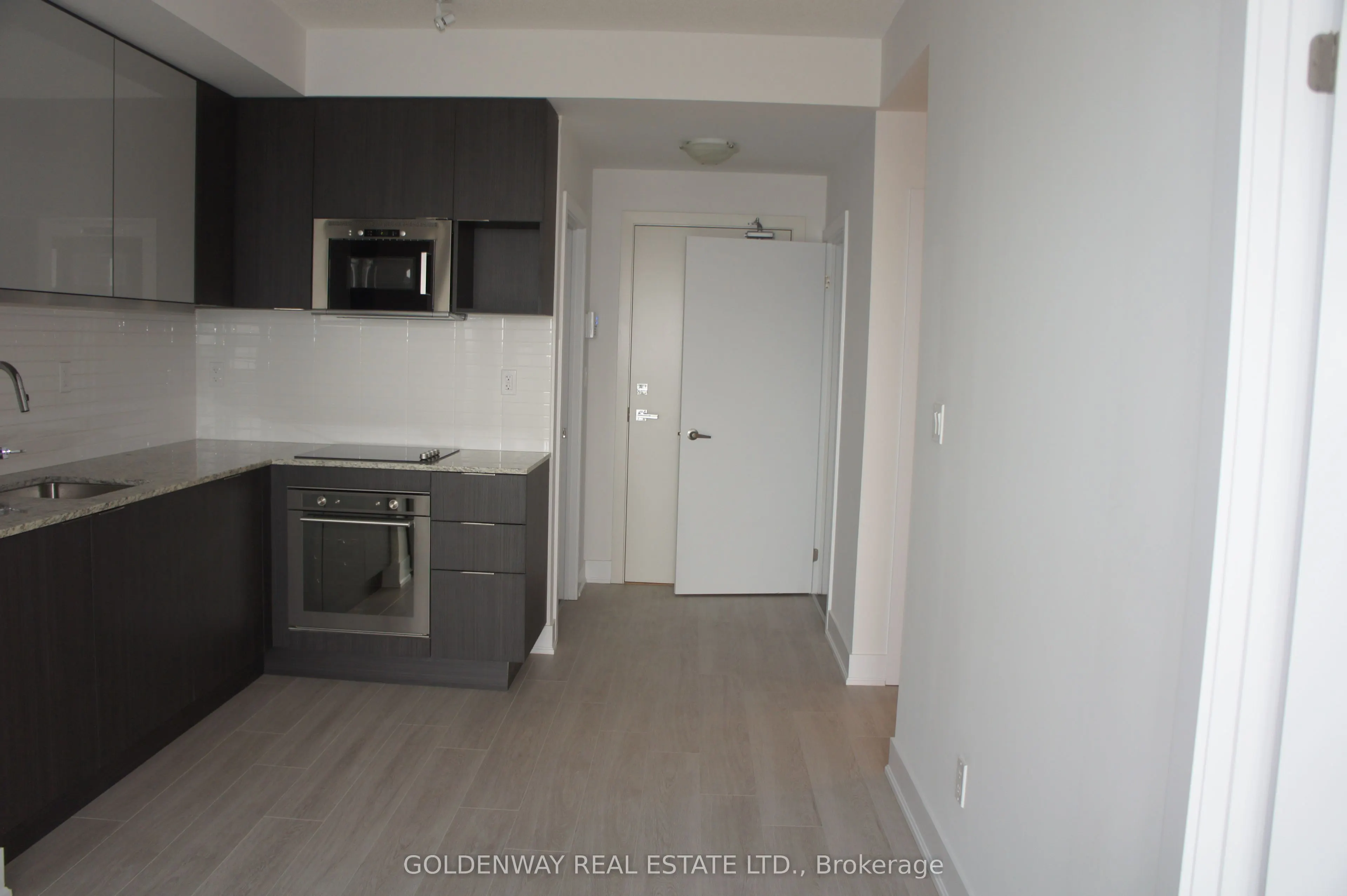 99 The Donway Road W, ##805