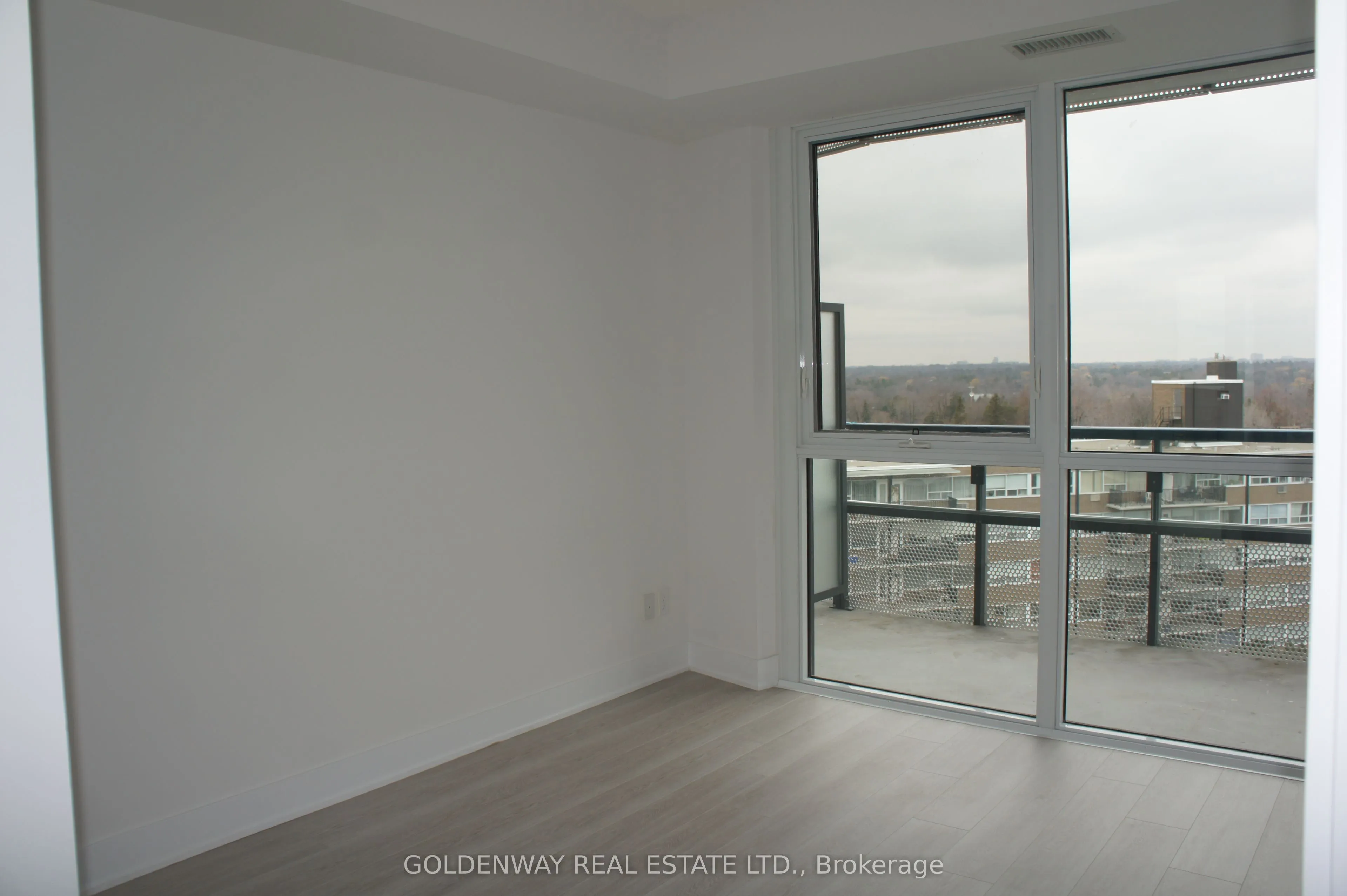 99 The Donway Road W, ##805