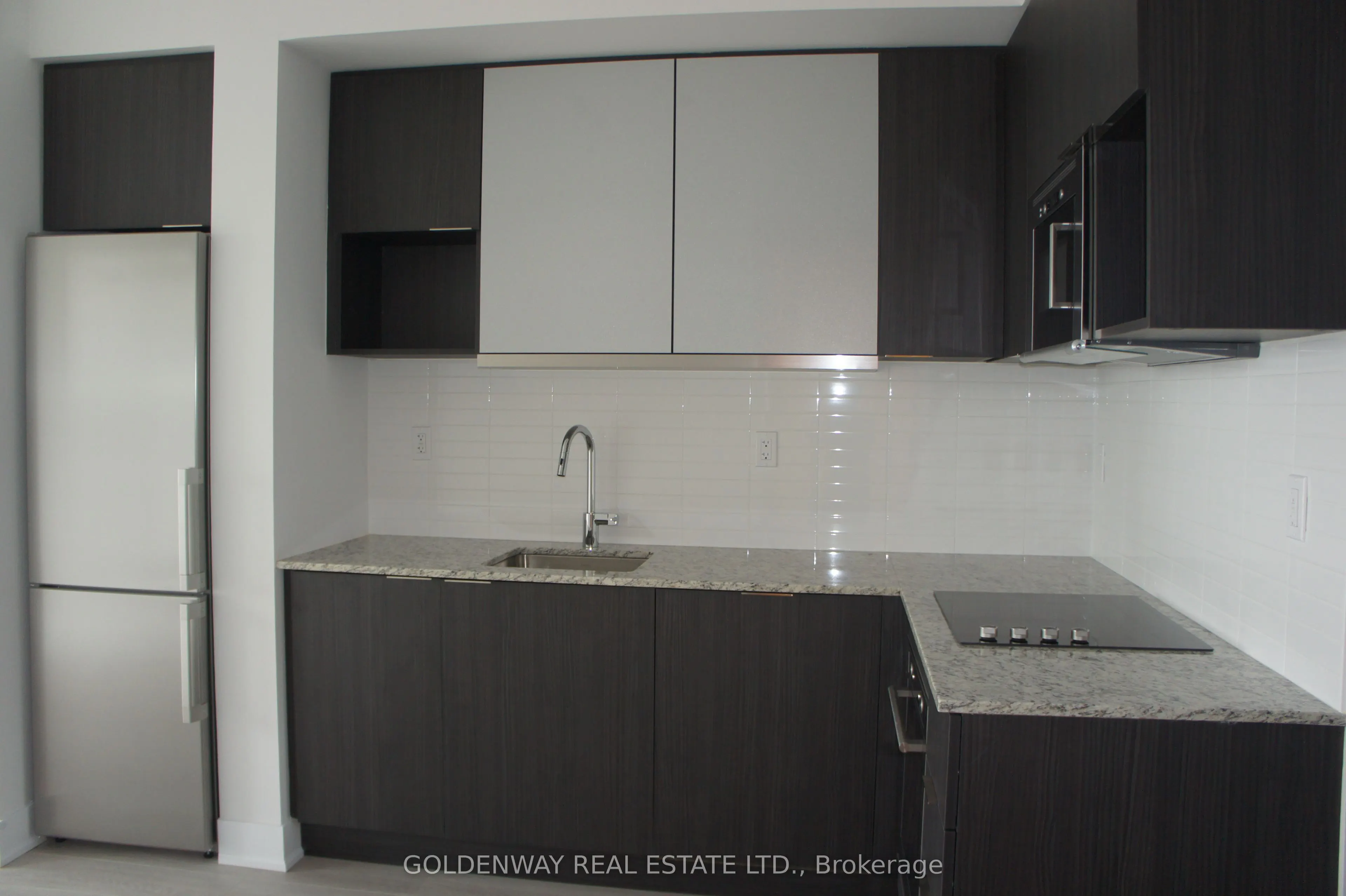 99 The Donway Road W, ##805