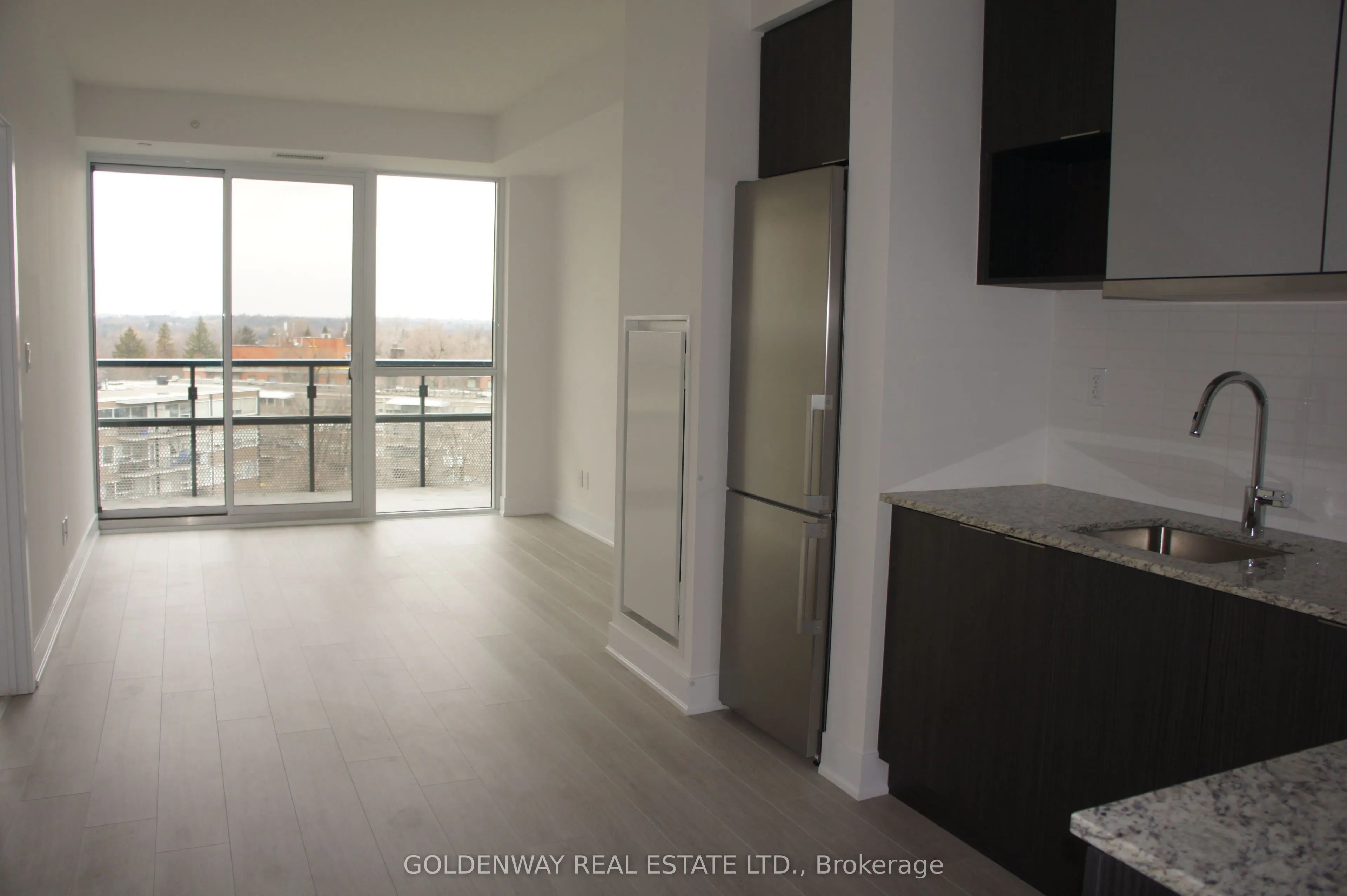 99 The Donway Road W, ##805