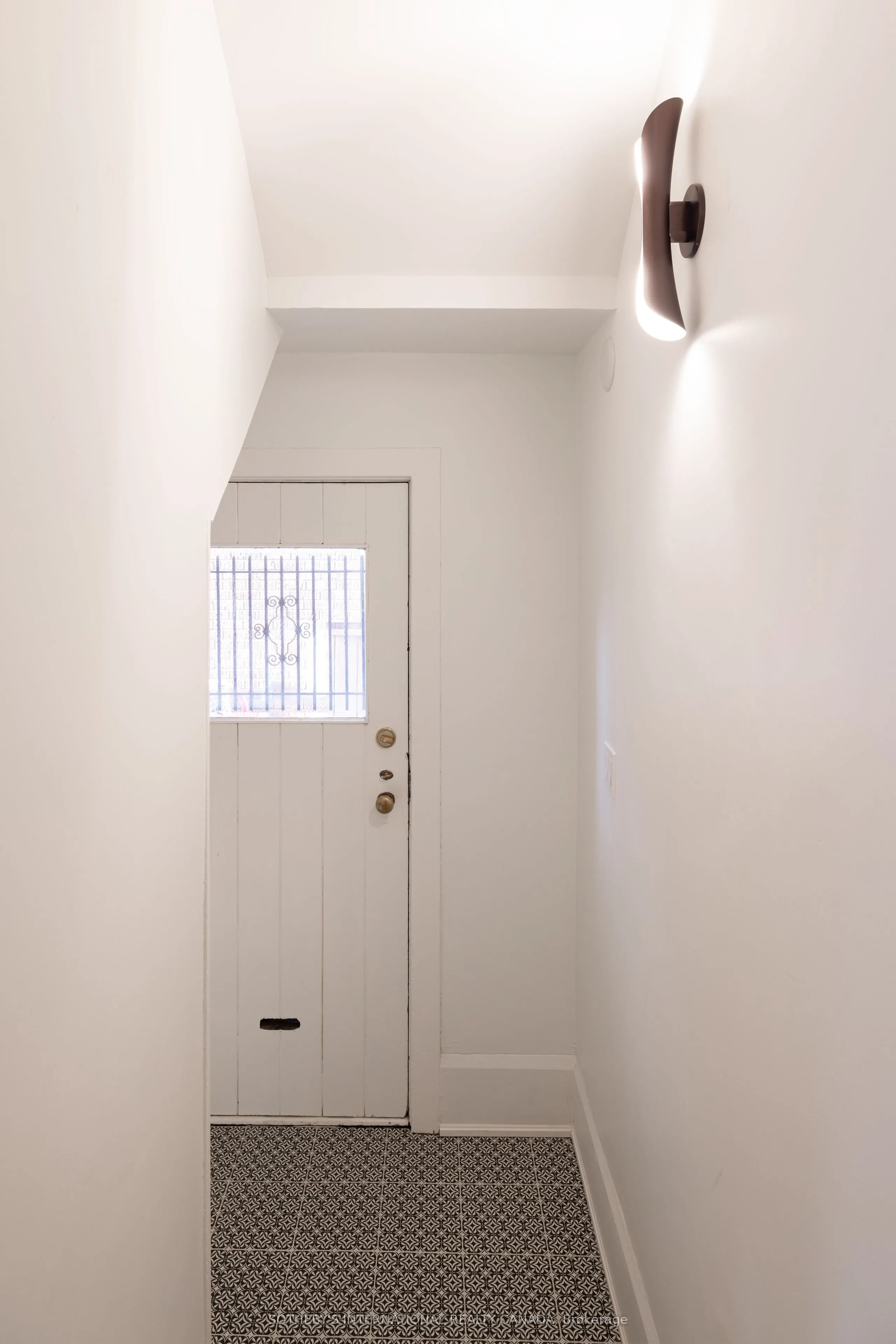 53 Clifton Road, #C
