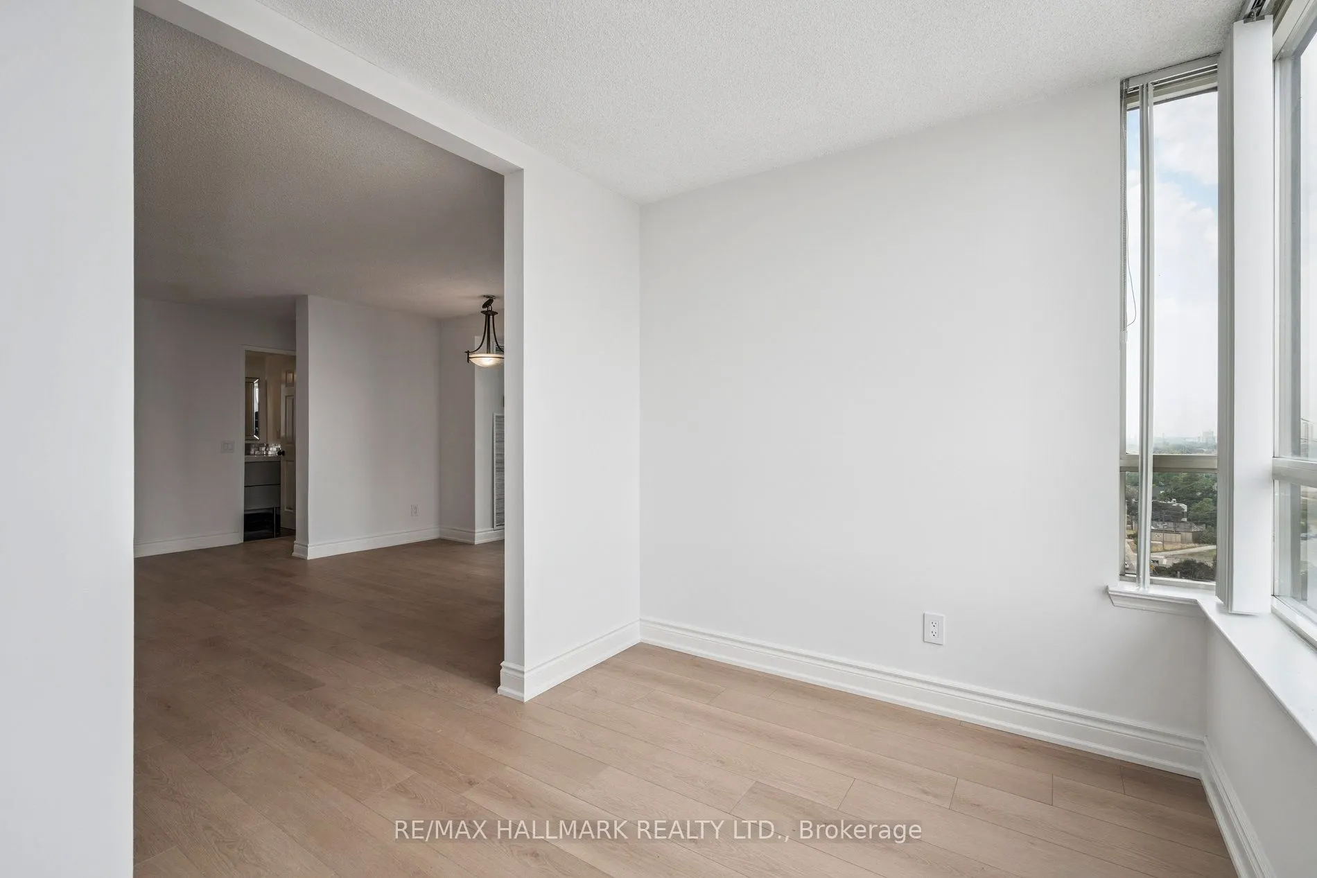 7 Bishop Avenue, #1214