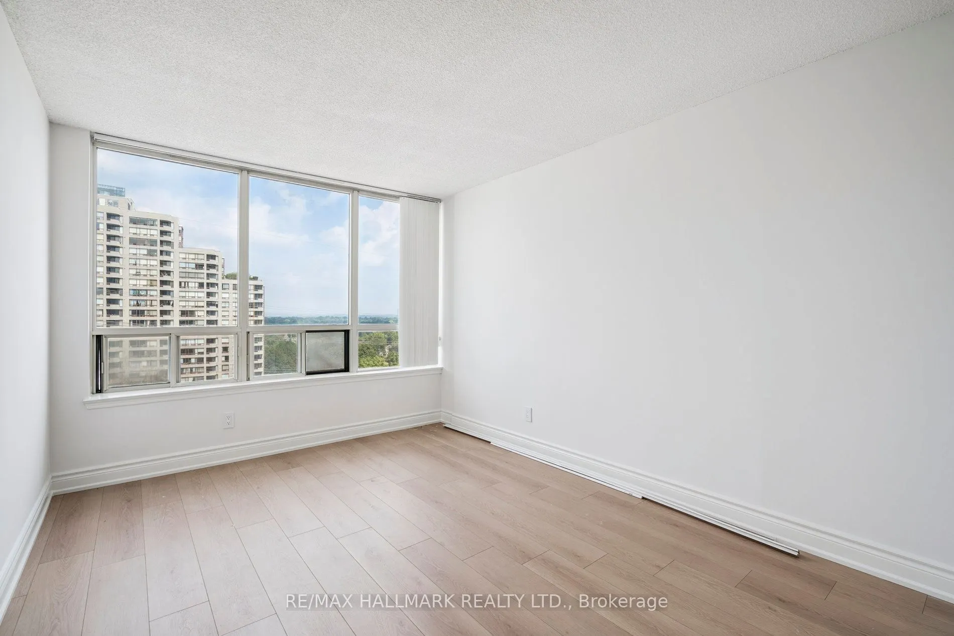 7 Bishop Avenue, #1214