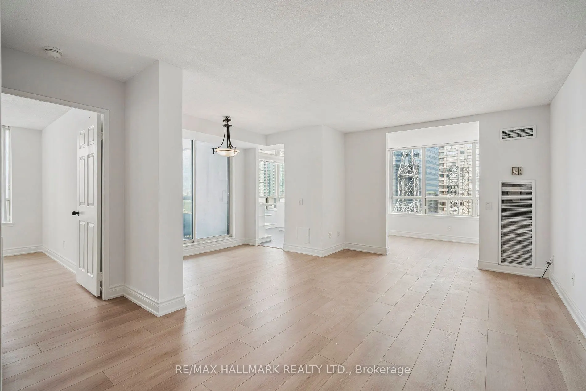 7 Bishop Avenue, #1214