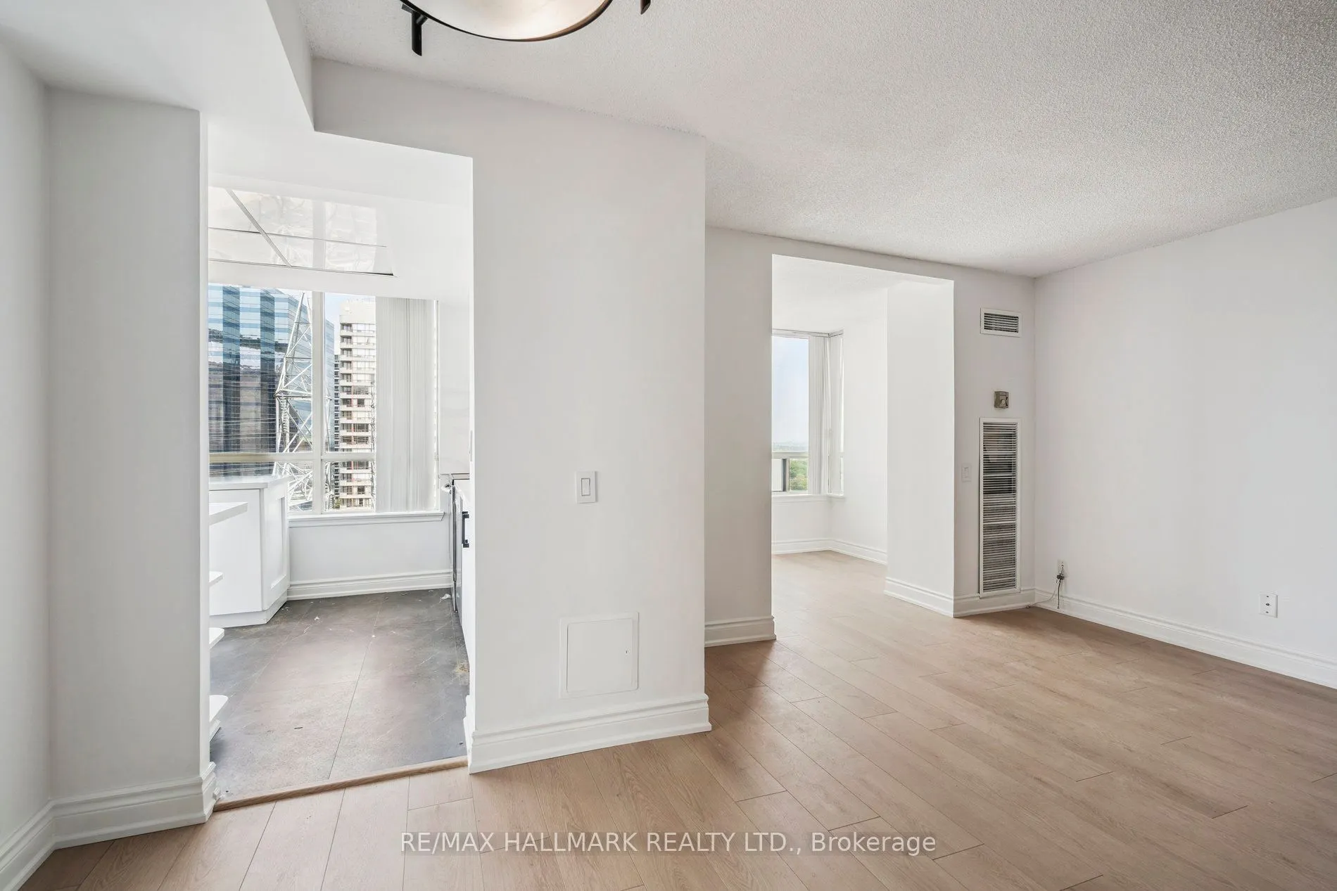7 Bishop Avenue, #1214