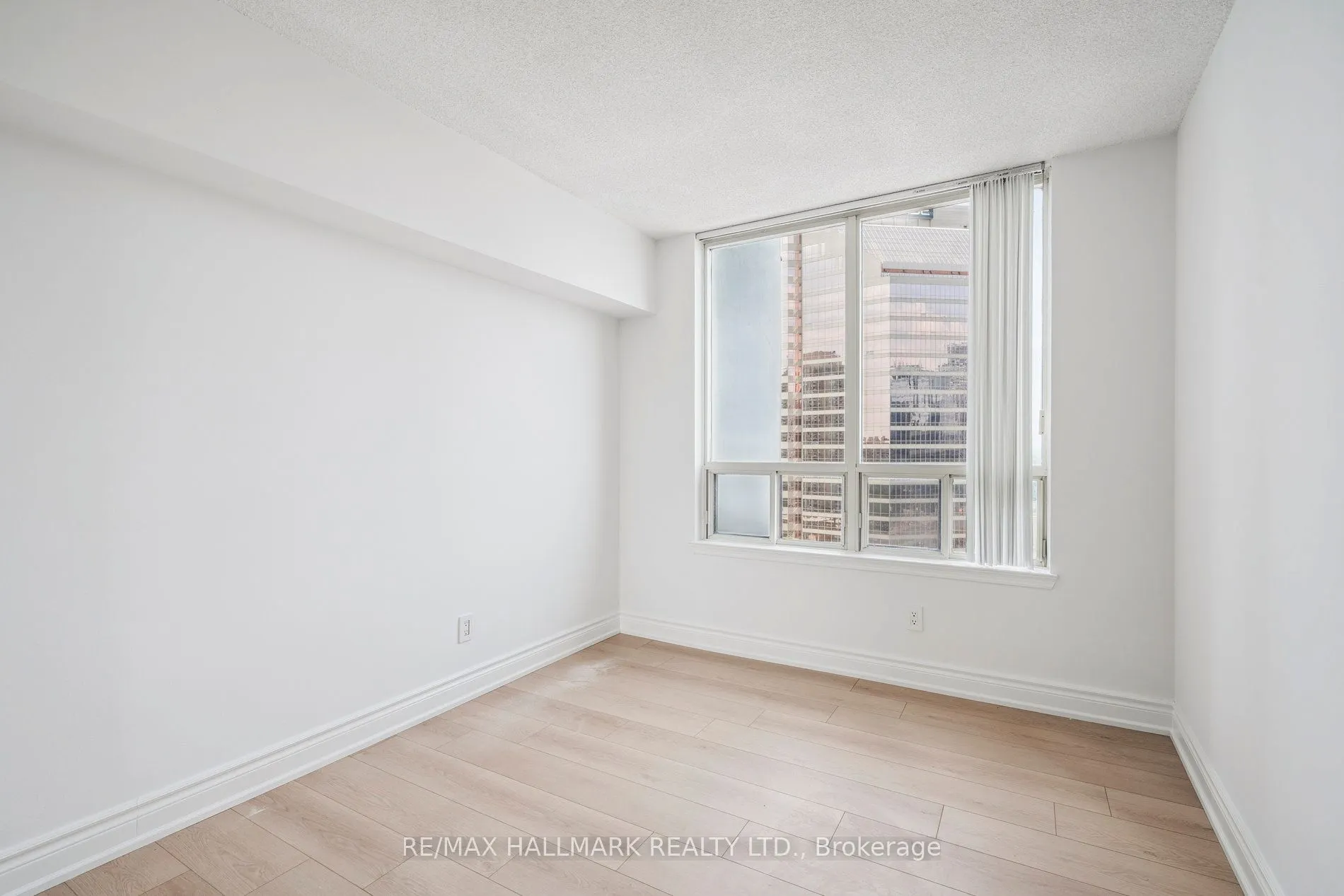 7 Bishop Avenue, #1214