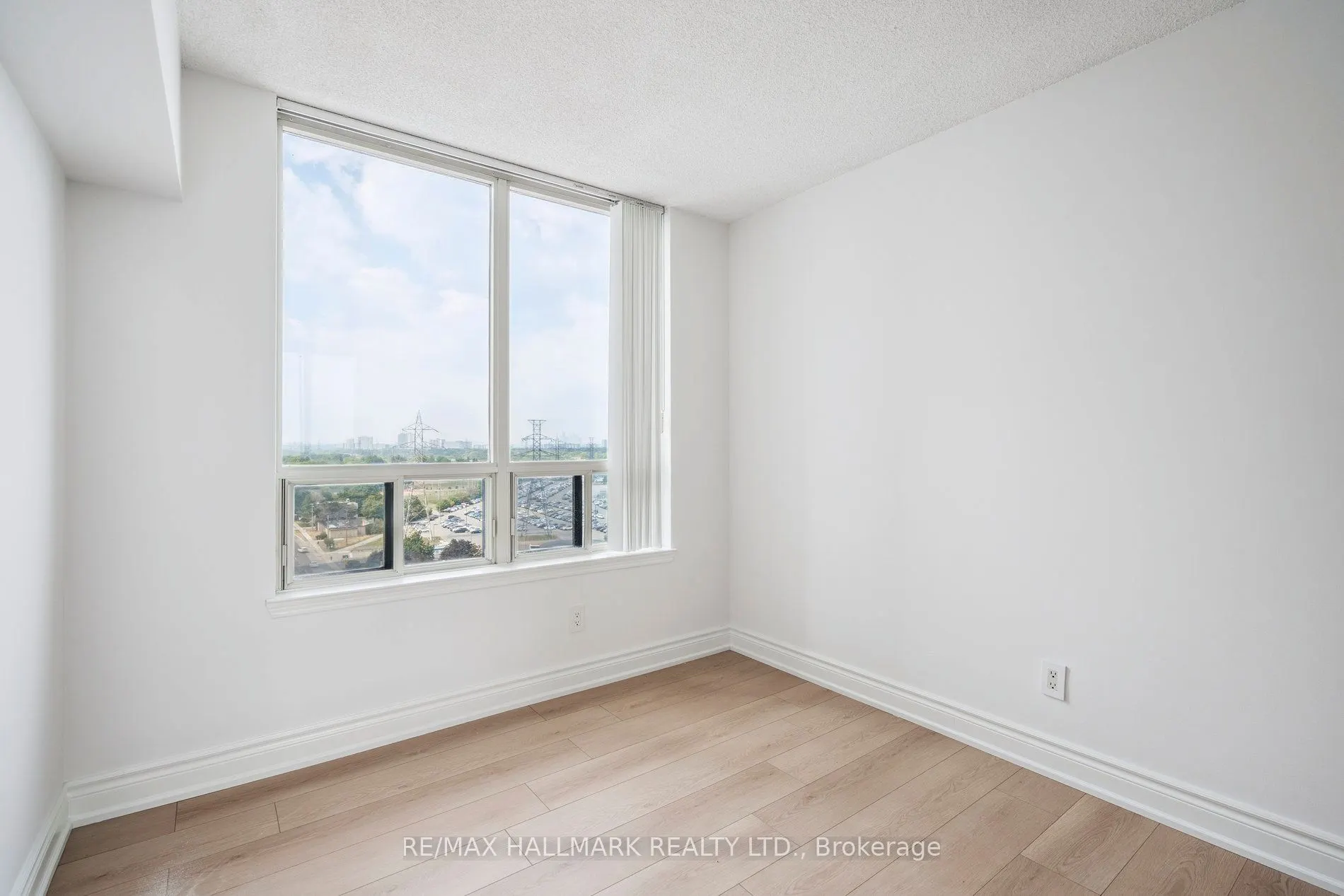 7 Bishop Avenue, #1214