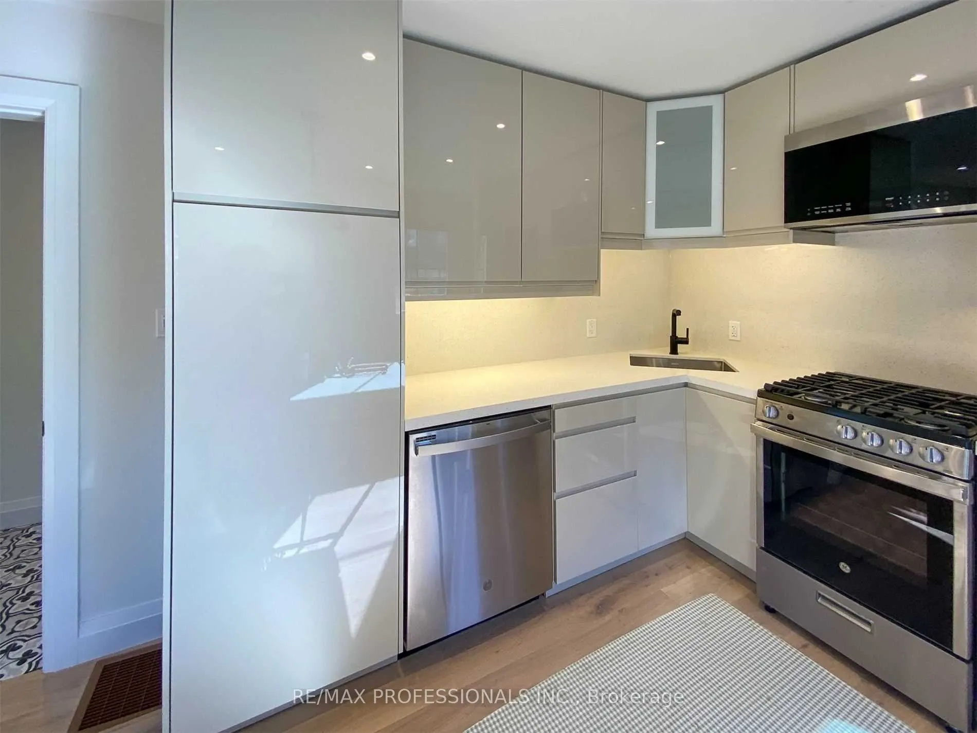 41 Rolyat Street, #A