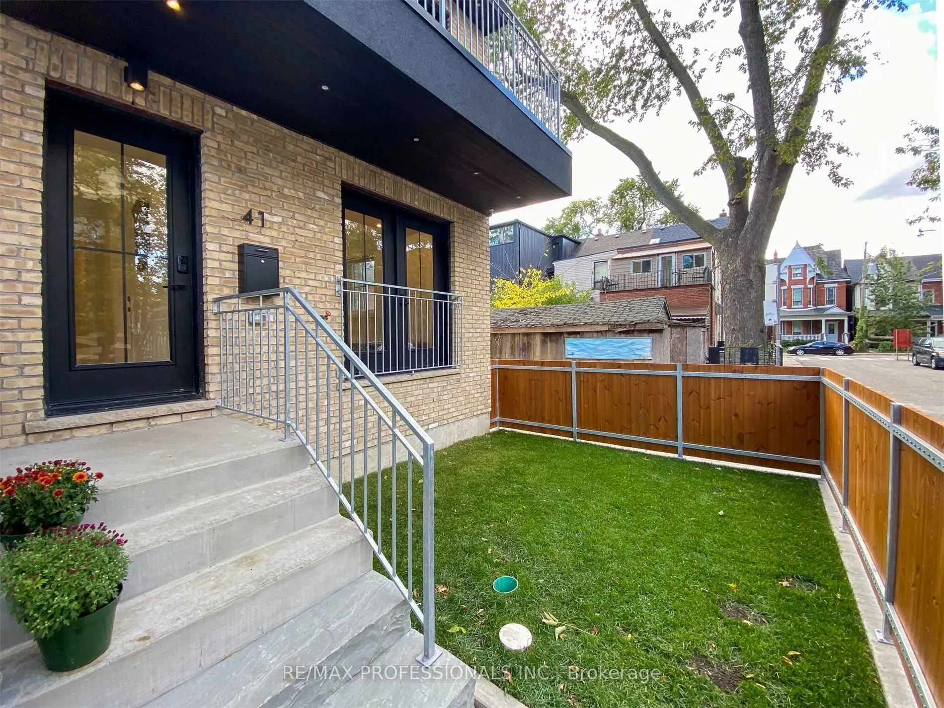 41 Rolyat Street, #A