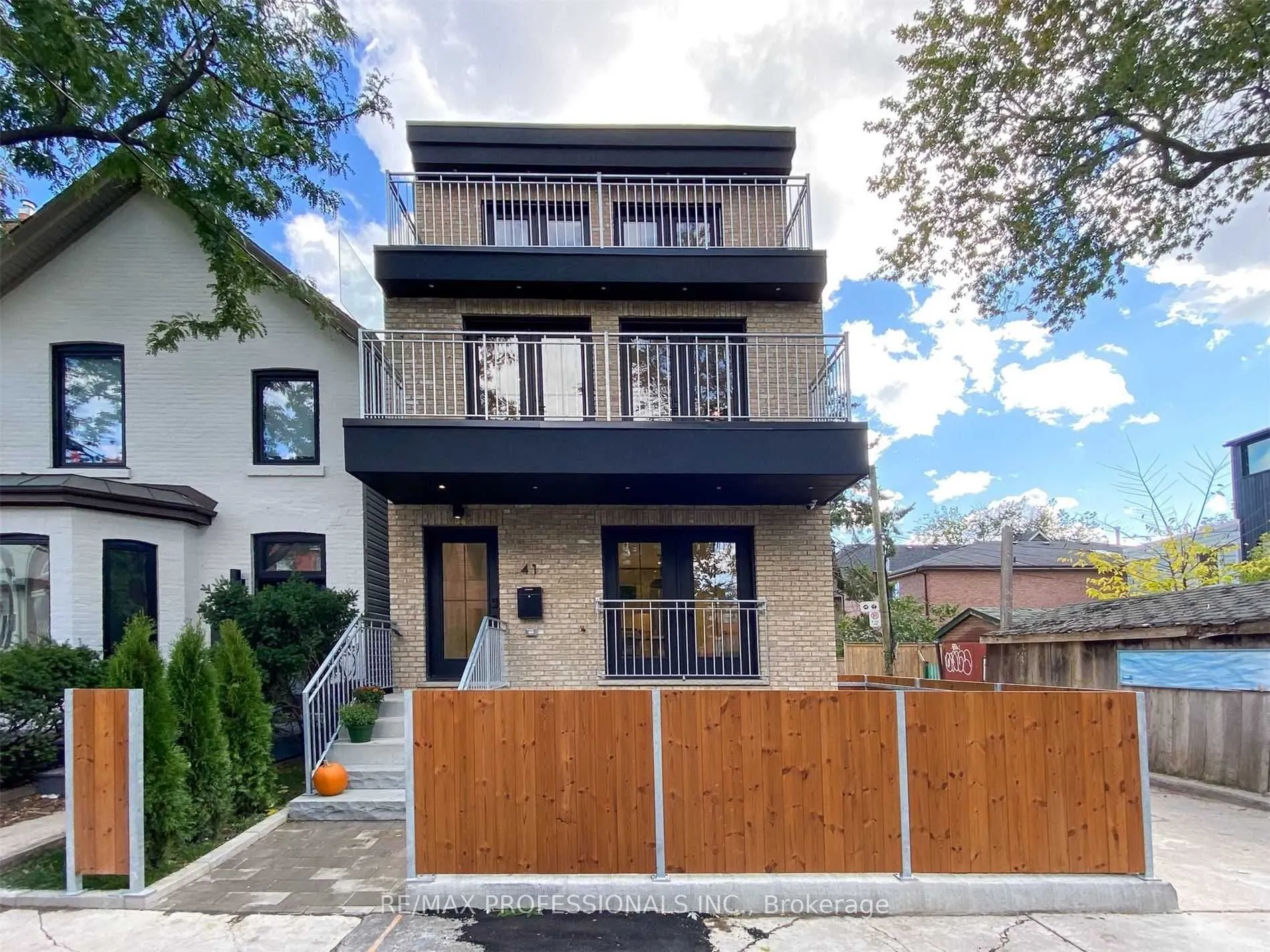 41 Rolyat Street, #A