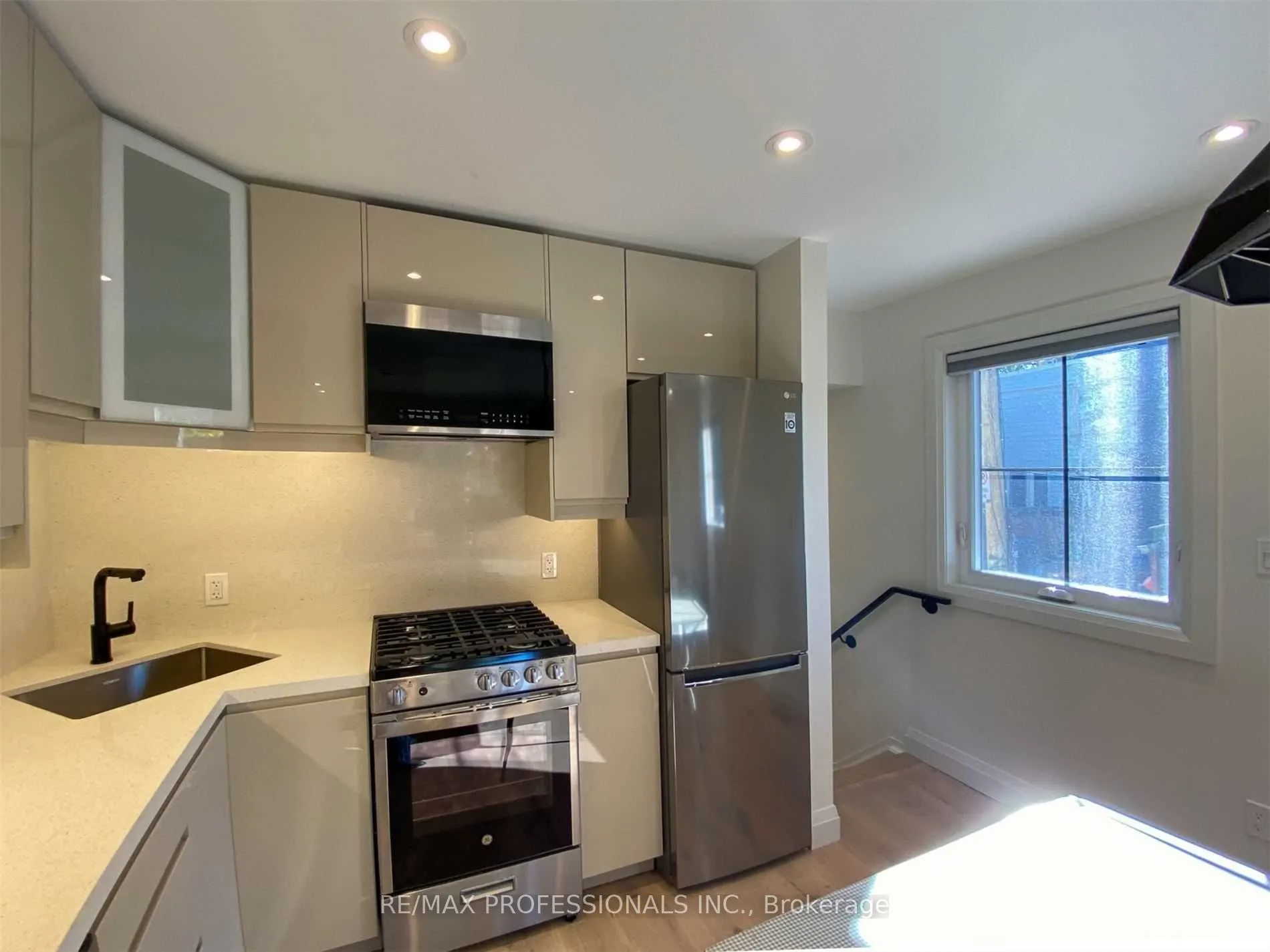 41 Rolyat Street, #A