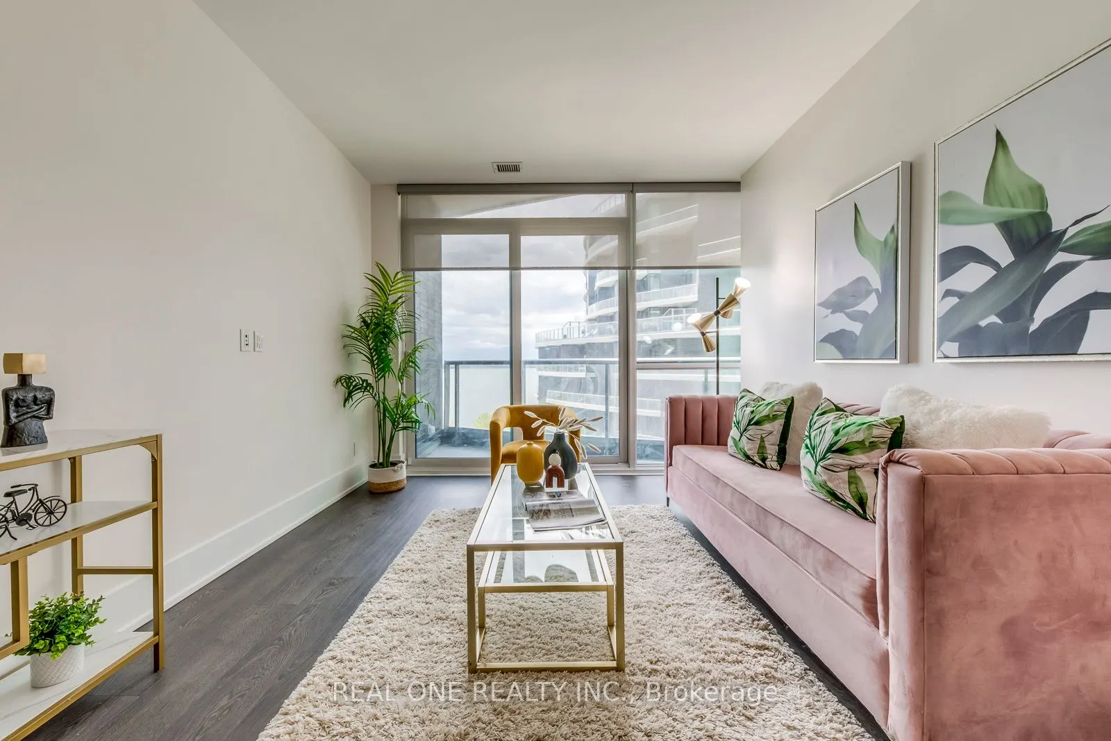 1 Edgewater Drive, #612
