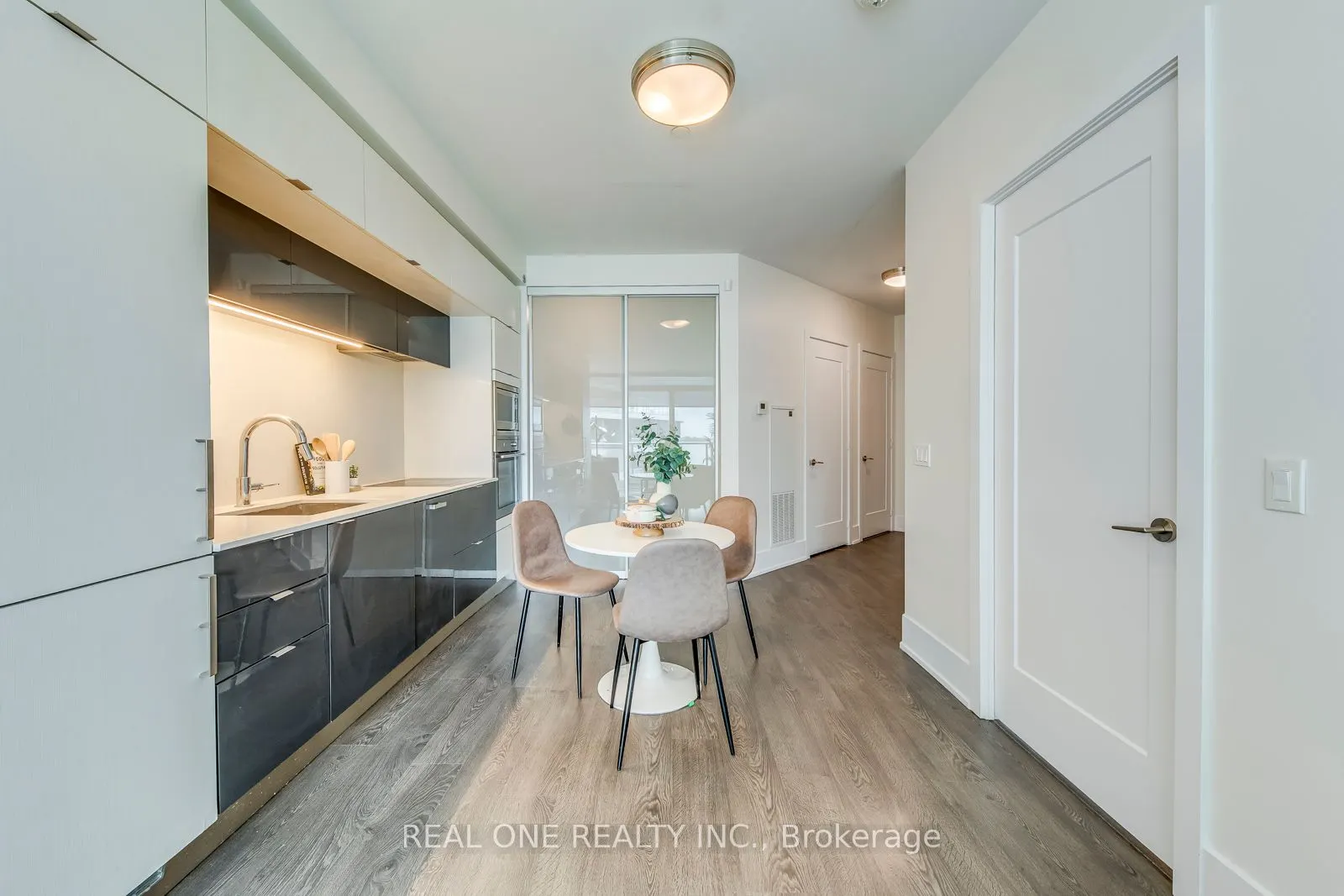 1 Edgewater Drive, #612