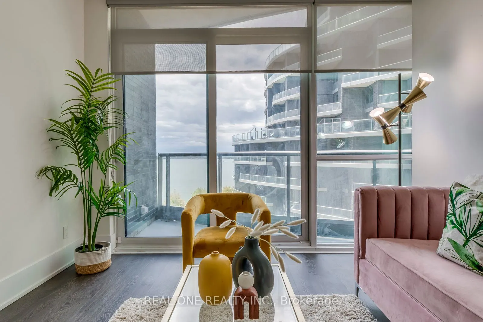 1 Edgewater Drive, #612