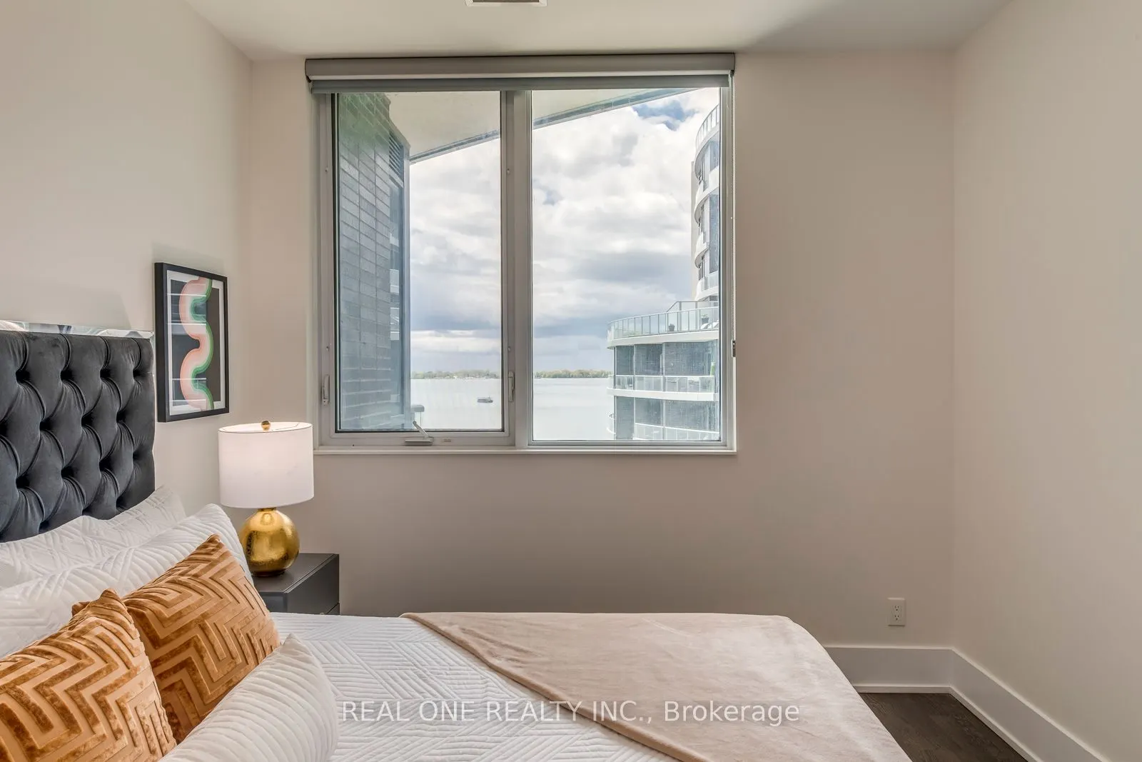 1 Edgewater Drive, #612