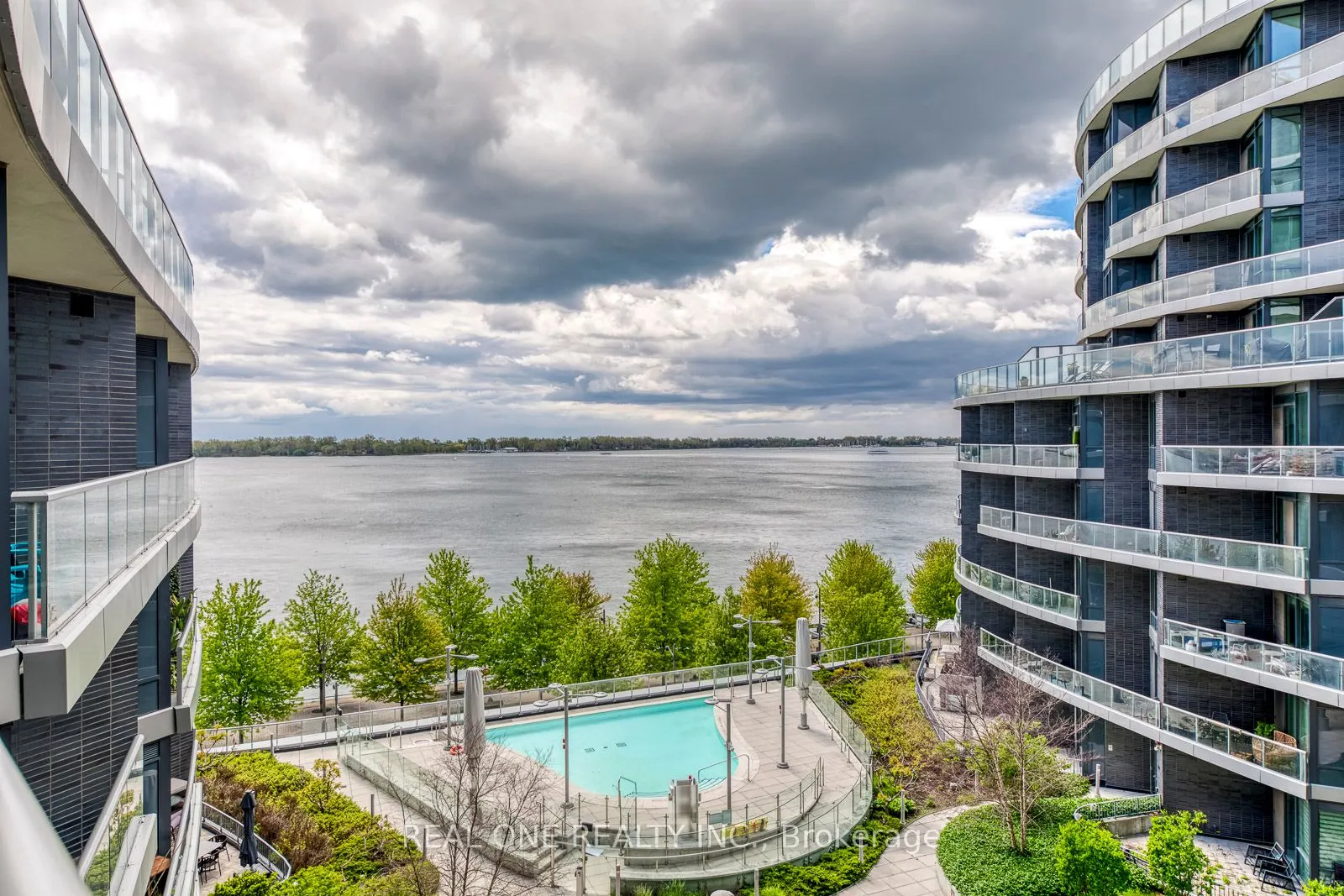 1 Edgewater Drive, #612