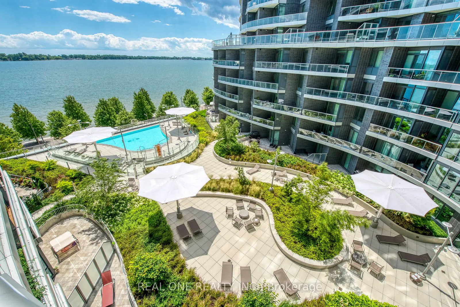 1 Edgewater Drive, #612