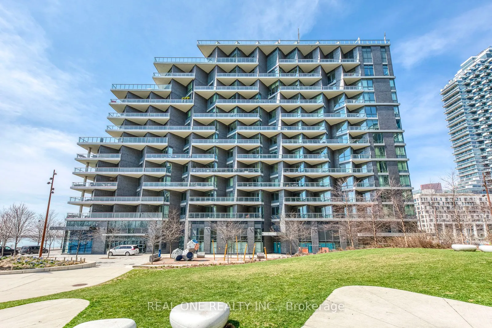 1 Edgewater Drive, #612