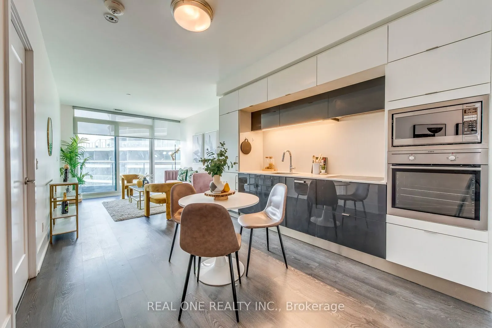 1 Edgewater Drive, #612