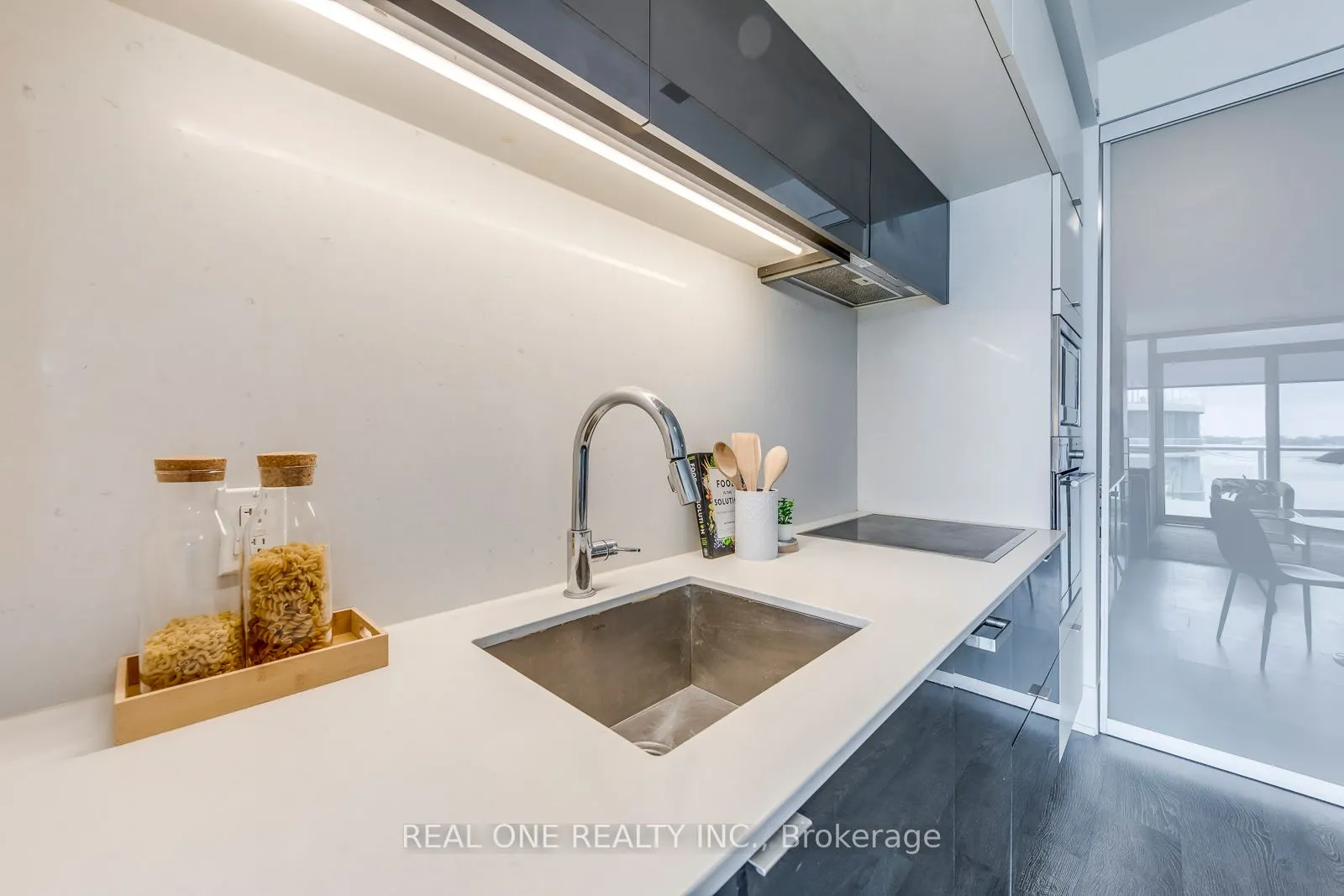 1 Edgewater Drive, #612