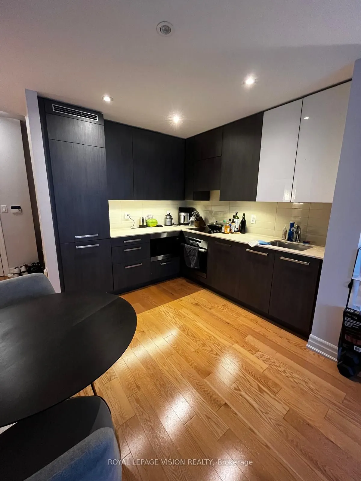 8 The Esplanade Avenue, #2701
