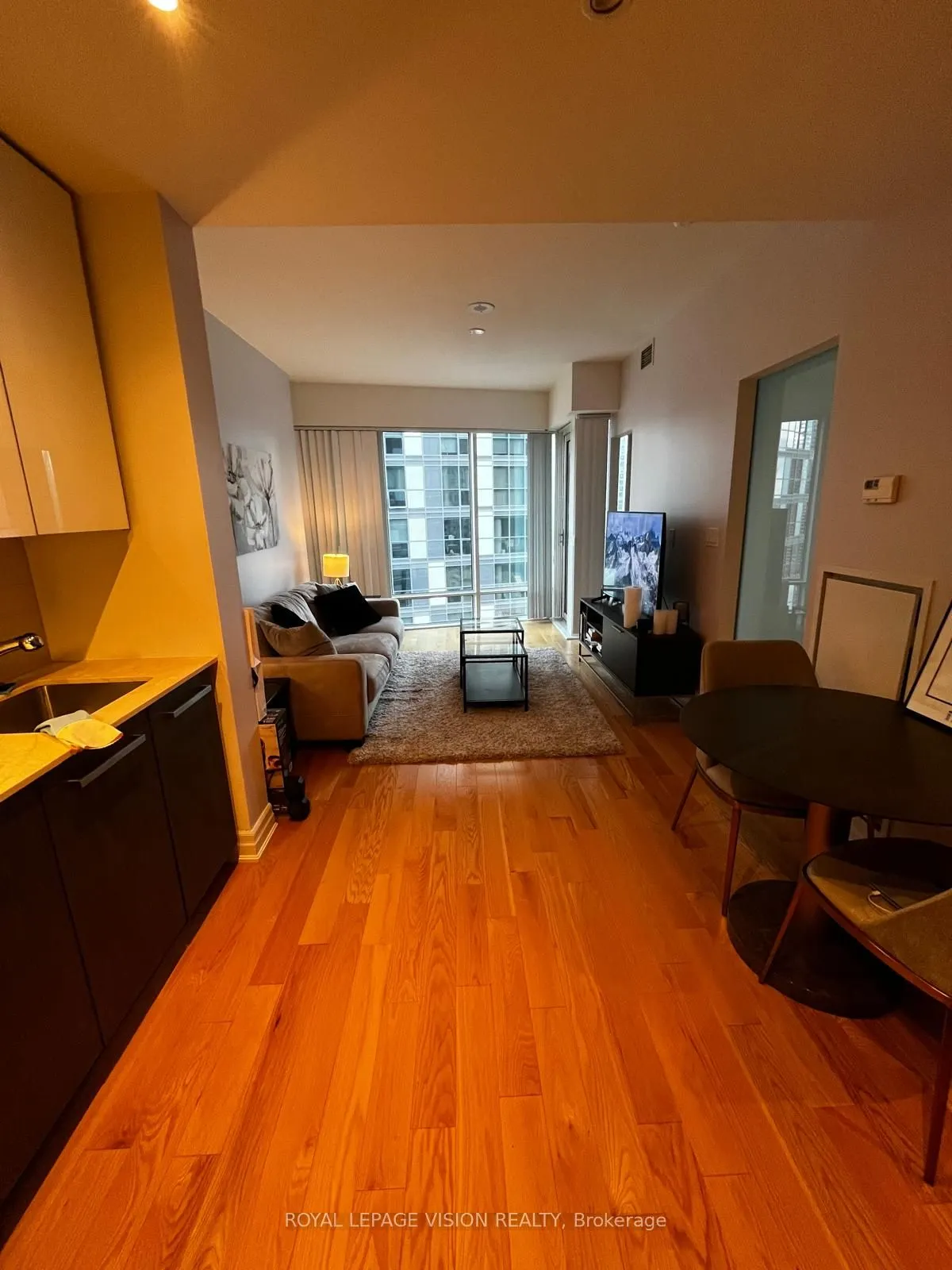 8 The Esplanade Avenue, #2701