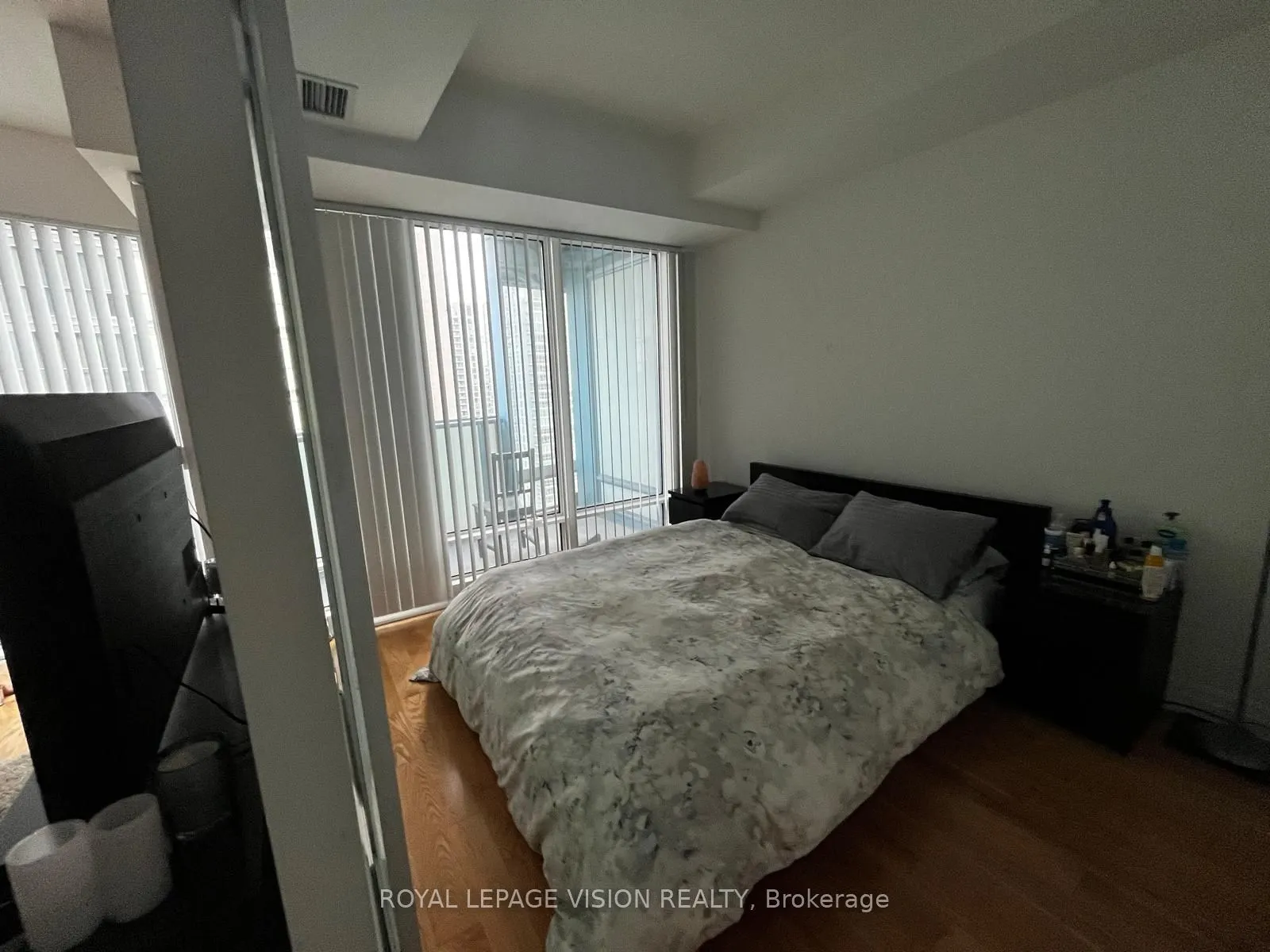 8 The Esplanade Avenue, #2701