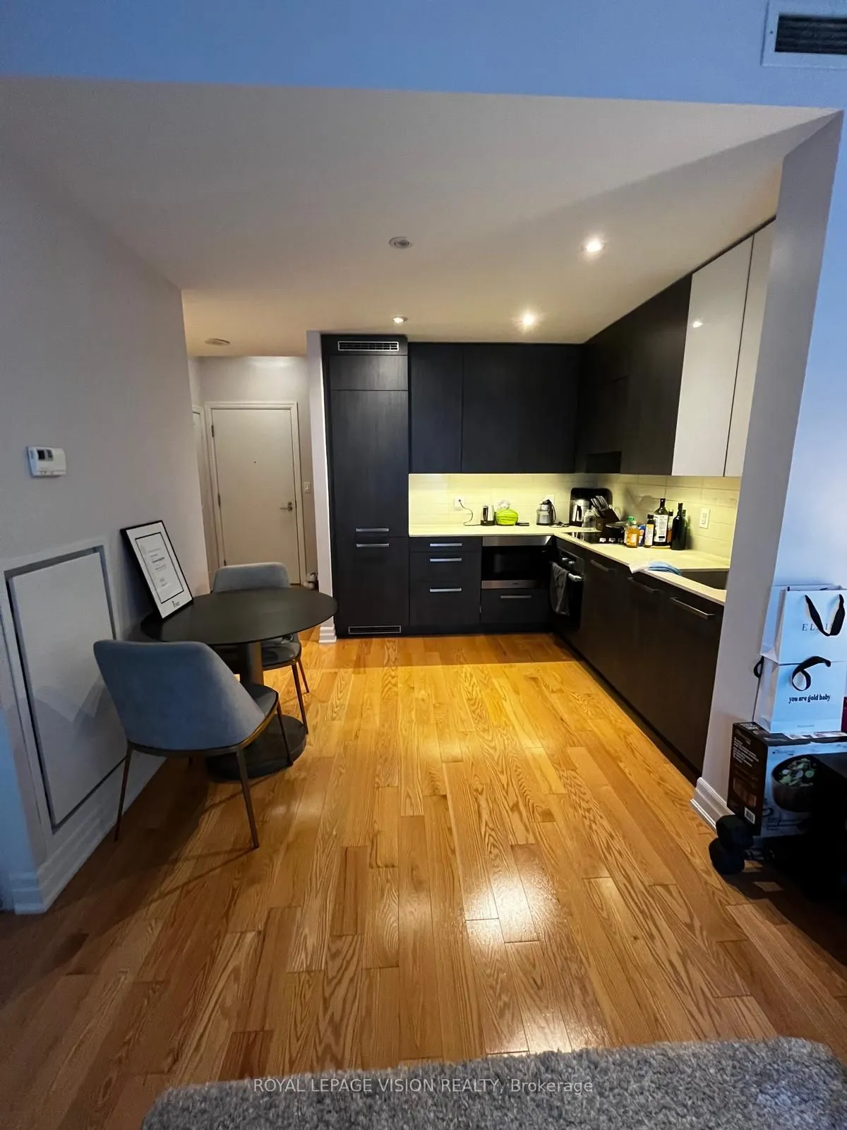 8 The Esplanade Avenue, #2701
