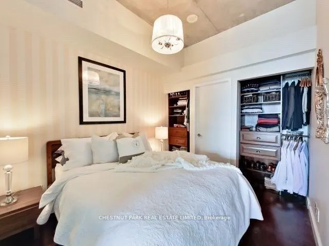 33 Mill Street, #427