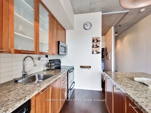 33 Mill Street, #427