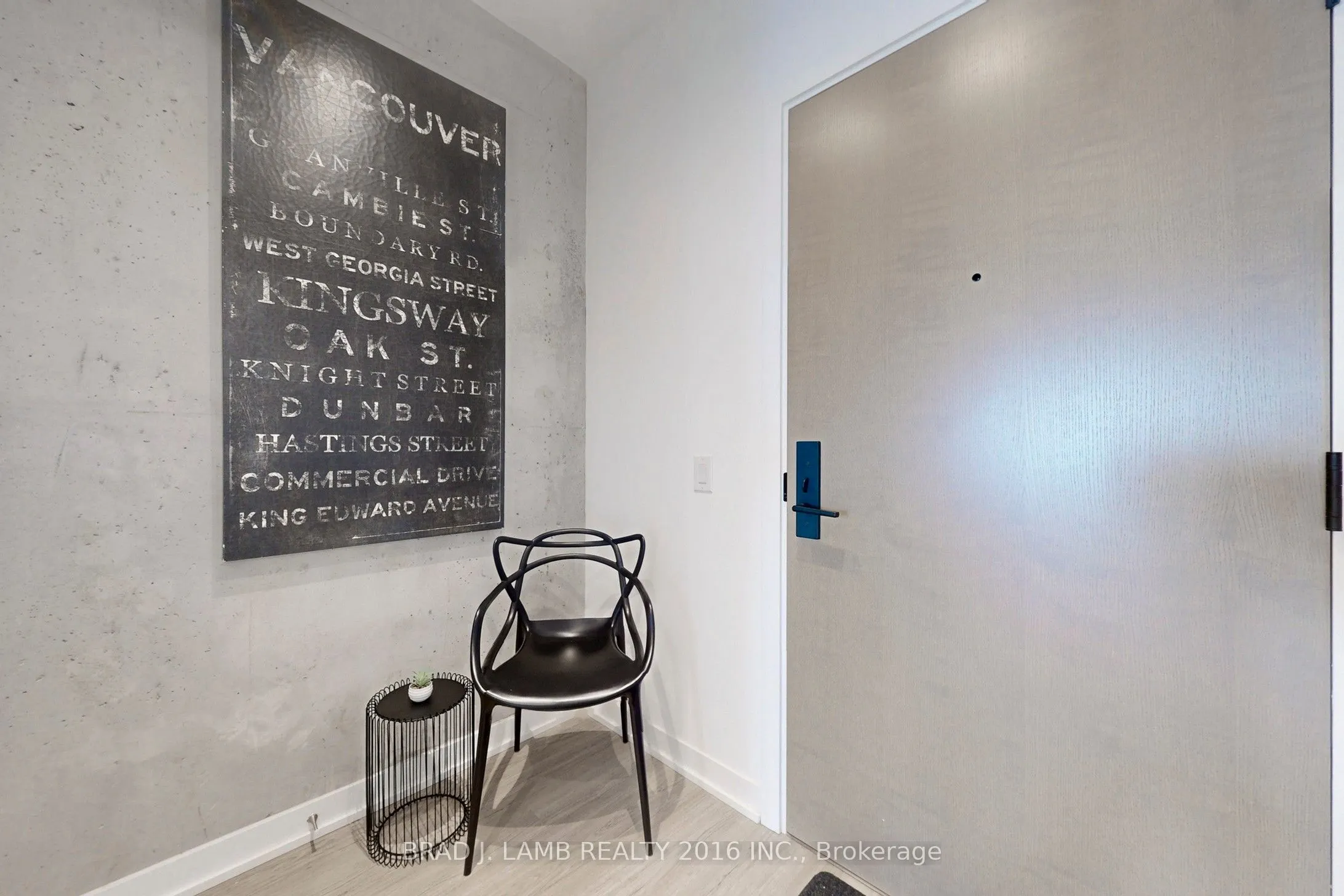 195 McCaul Street, #1901