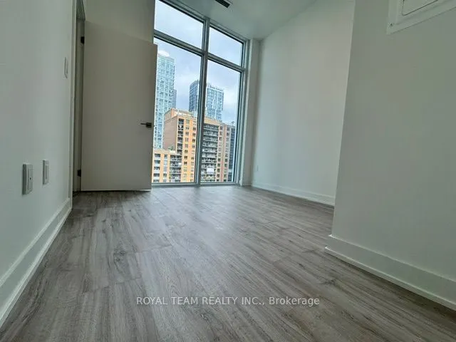 252 Church Street, #905