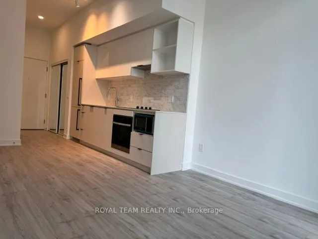 252 Church Street, #905