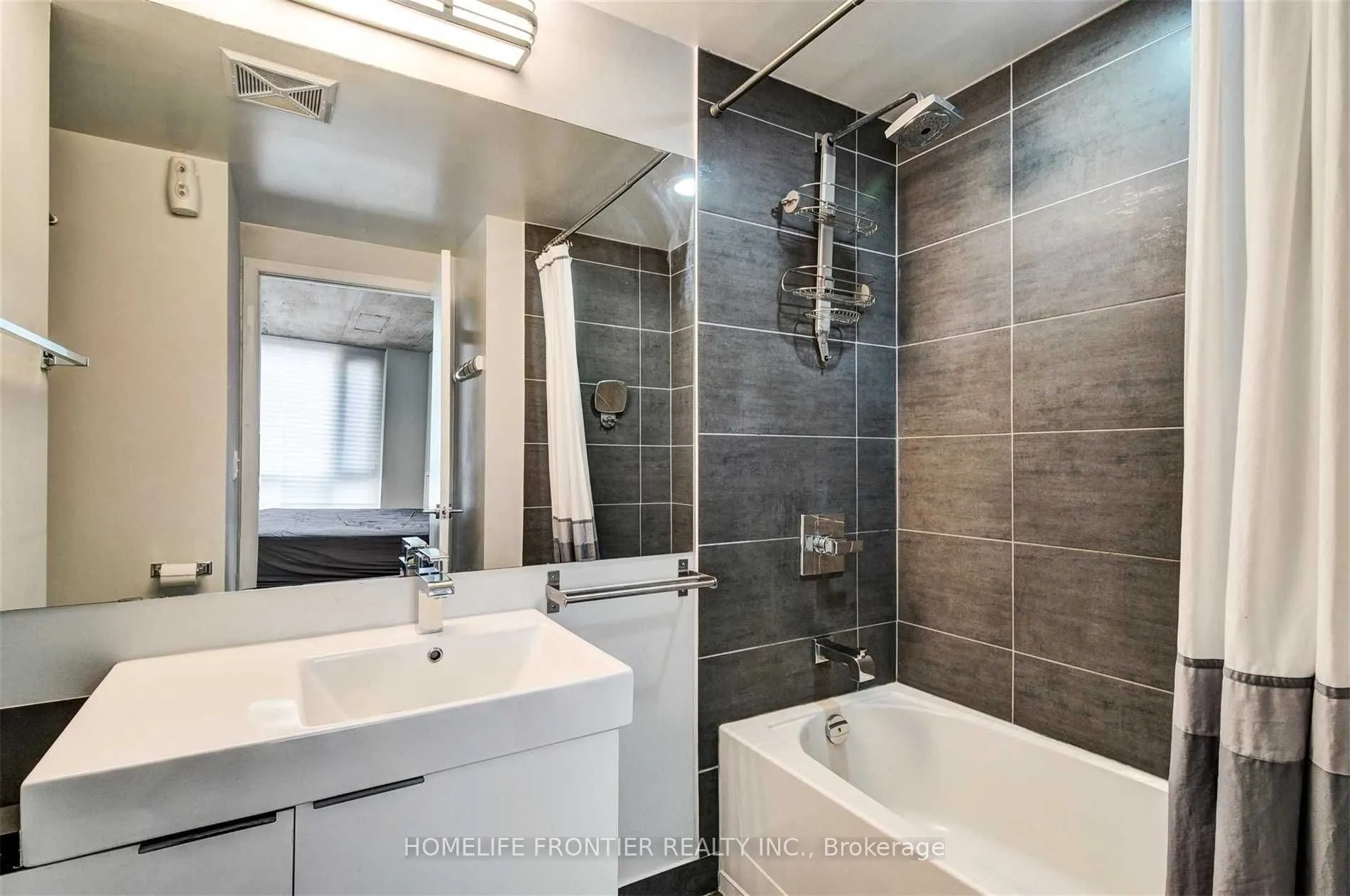 478 King Street W, #801