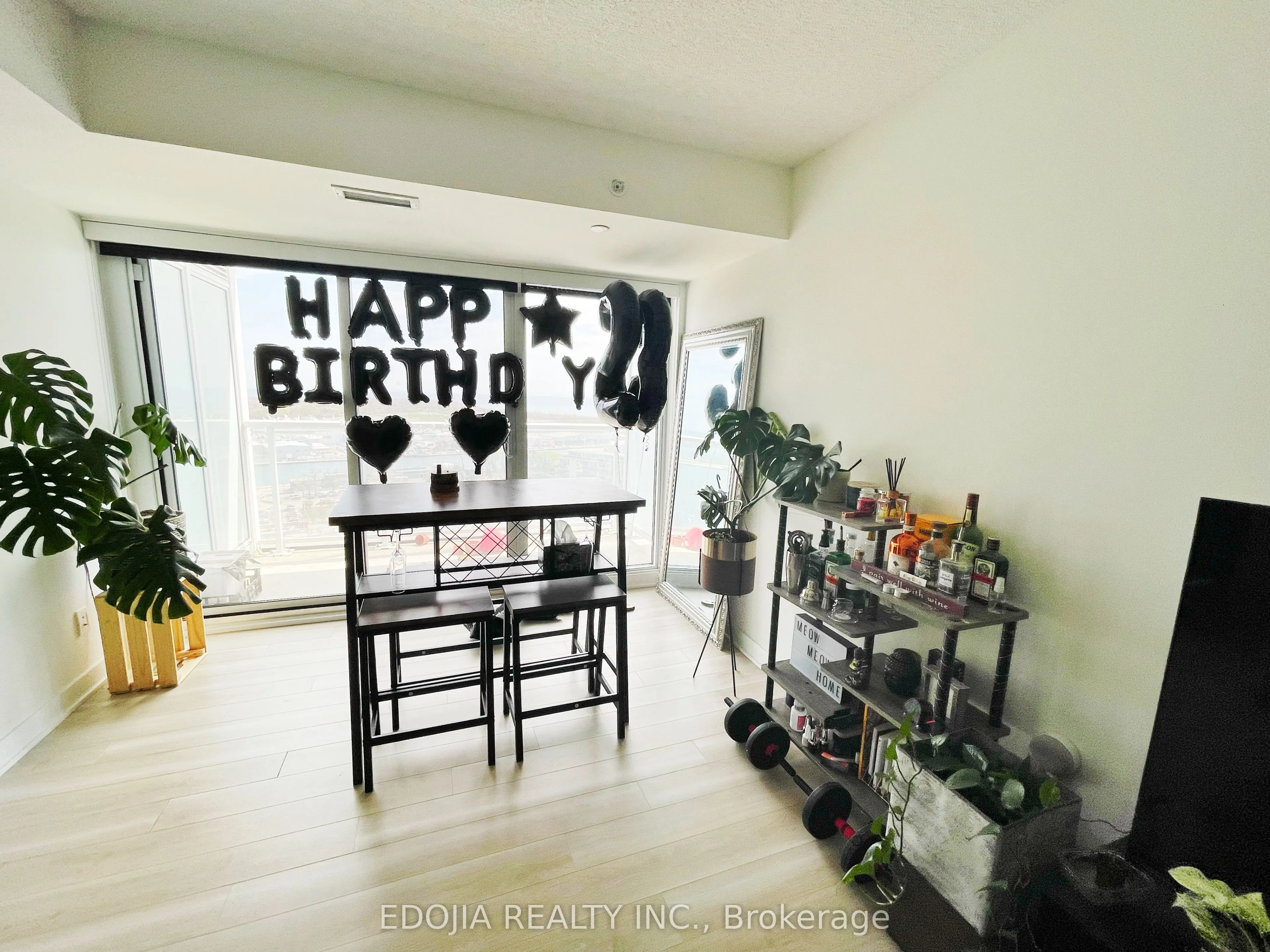 17 Bathurst Street, #2615