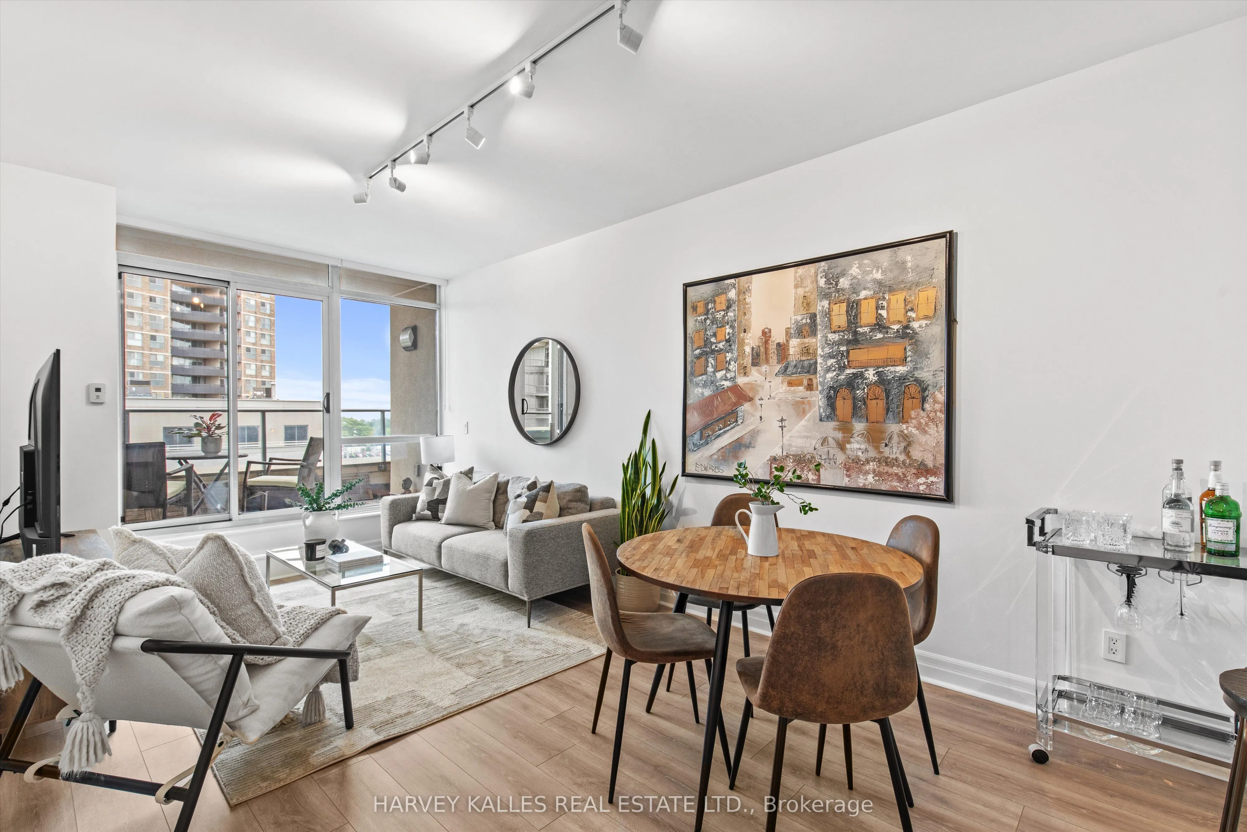 500 St Clair Avenue W, #408