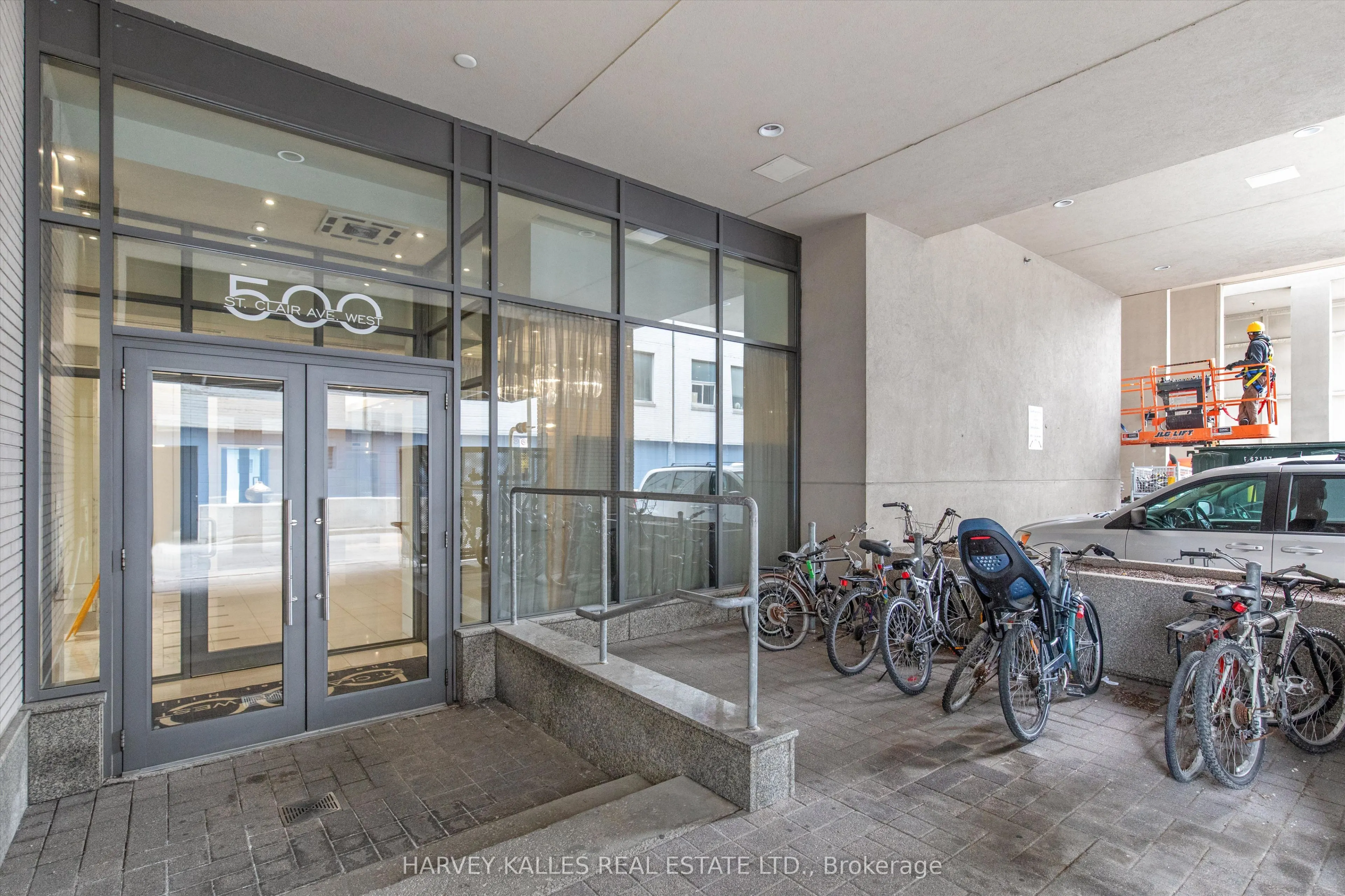 500 St Clair Avenue W, #408