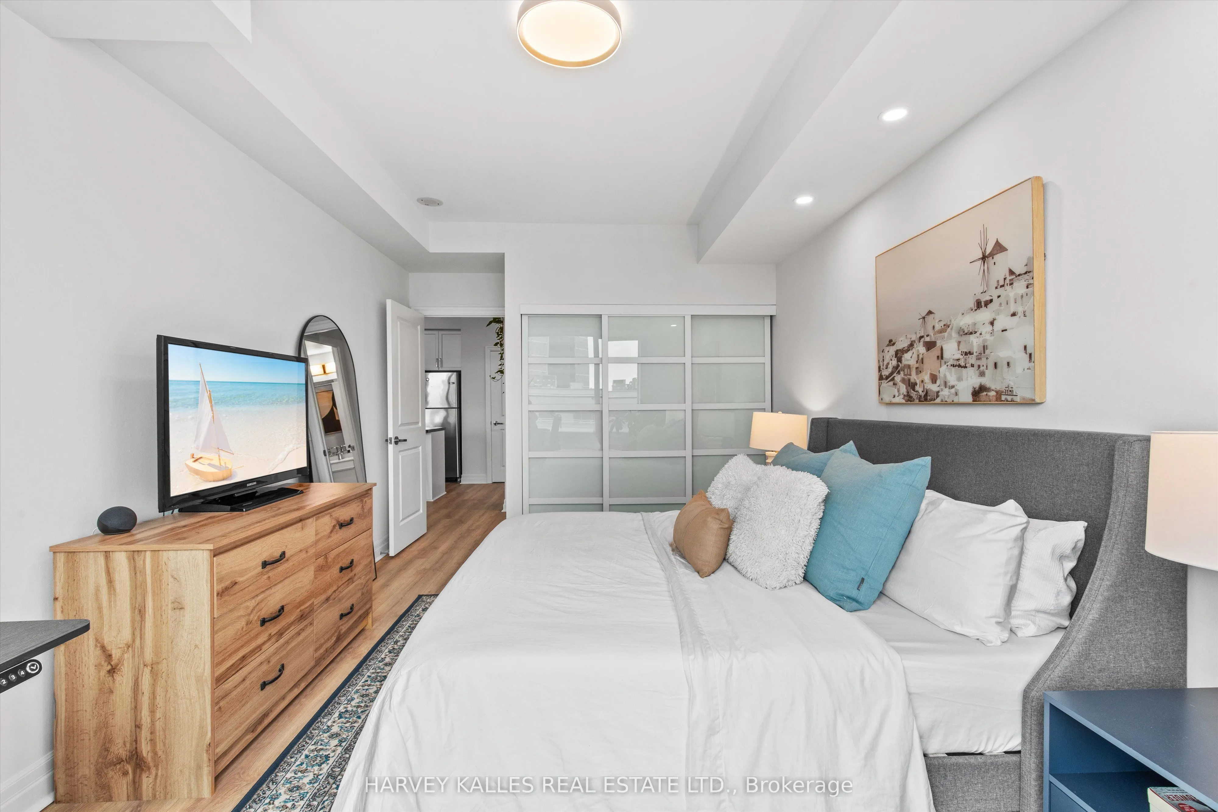 500 St Clair Avenue W, #408
